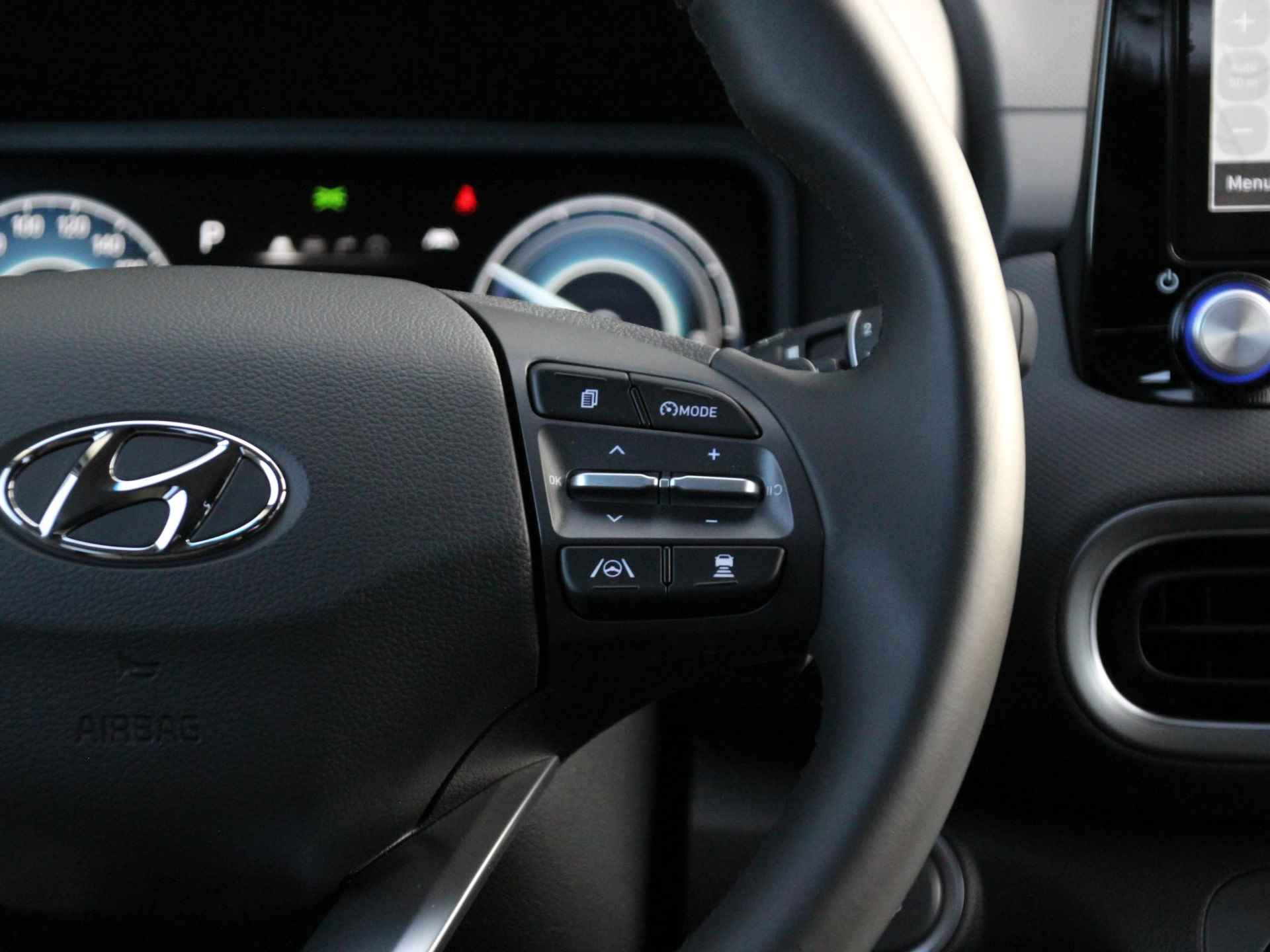 Hyundai Kona EV Fashion 39 kWh *SUBSIDIE MOGELIJK* | Head-Up Display | Navigatie | Camera | Apple Carplay/Android Auto | Premium Audio | Keyless Entry | Rijklaarprijs! - 14/25