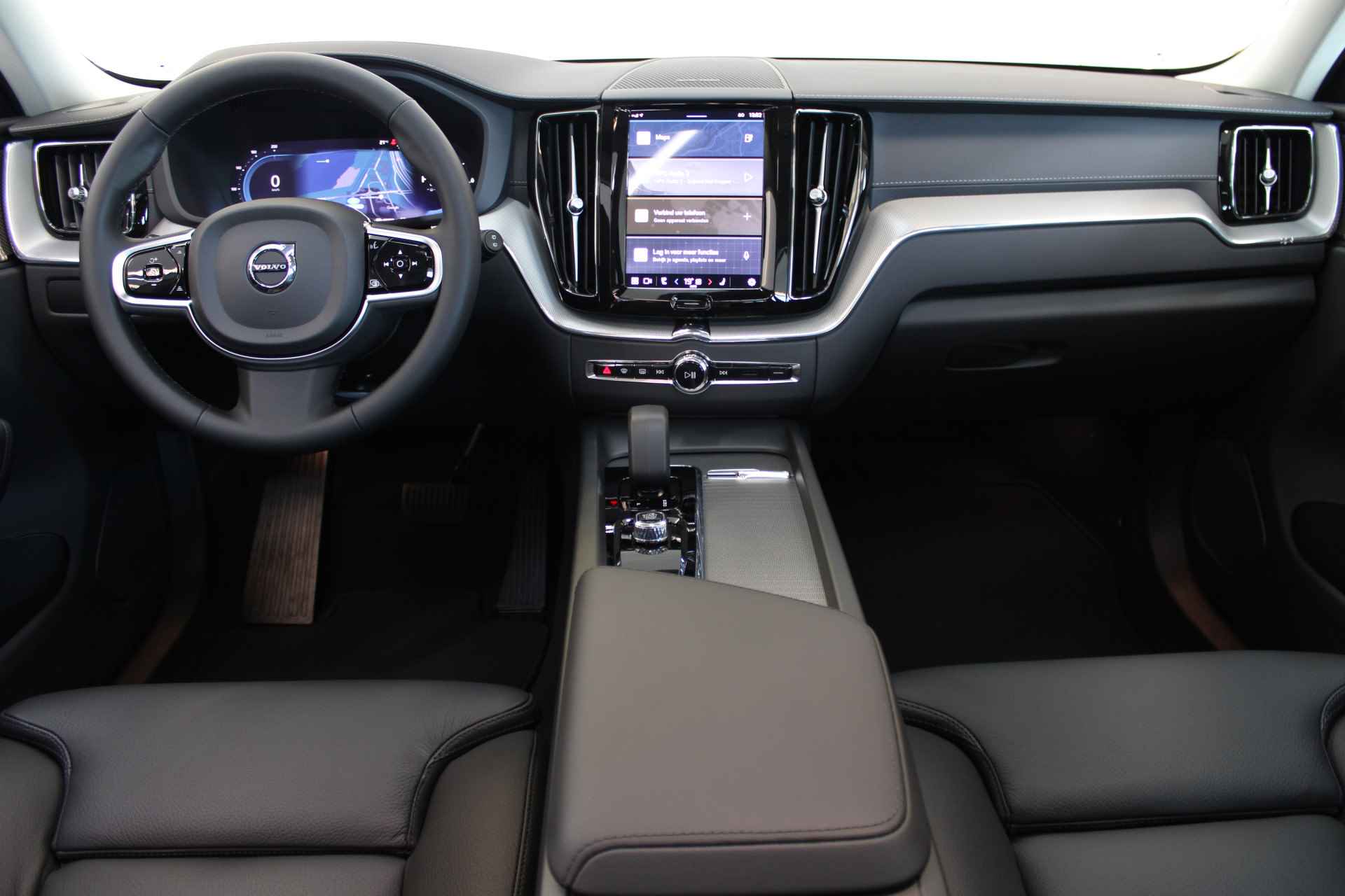 Volvo XC60 T6 350PK AWD Ultra Bright | Gelam Glas | Luchtvering | 360º view | HUD | Alarm - 5/72