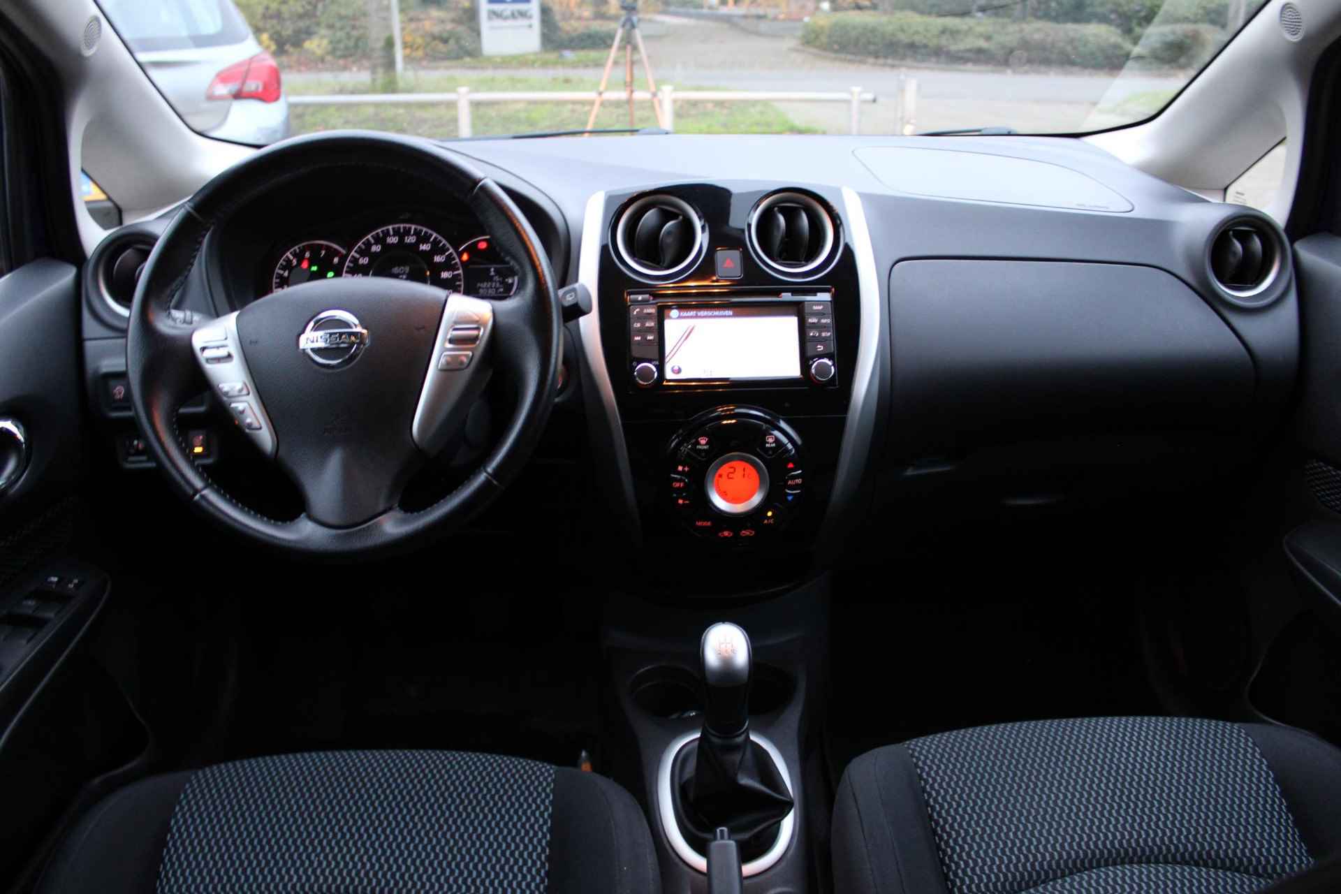 Nissan Note 1.2 N-TEC Achterruitrij camera | Navigatiesysteem | Winterbanden set op stalen velgen - 24/41