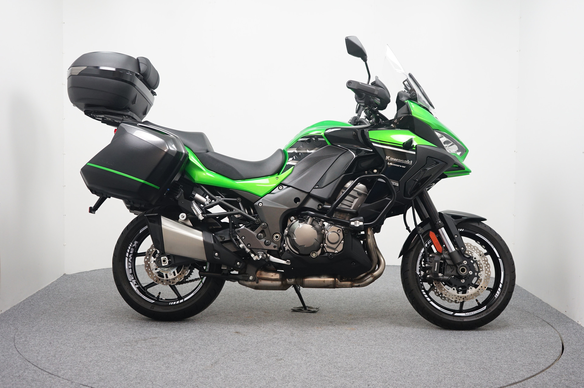 Kawasaki VERSYS 1000 GERESERVEERD TM 22/2 HH