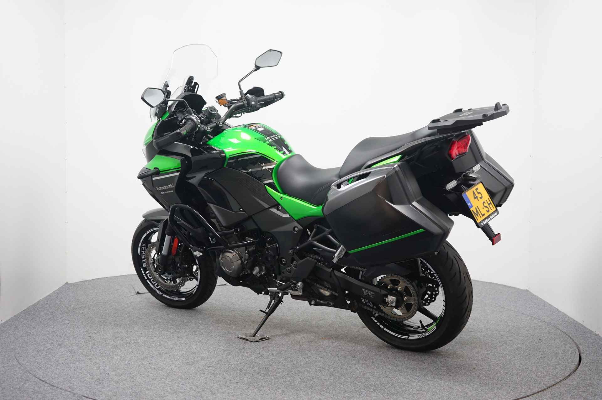 Kawasaki VERSYS 1000 GERESERVEERD TM 22/2 HH - 14/31