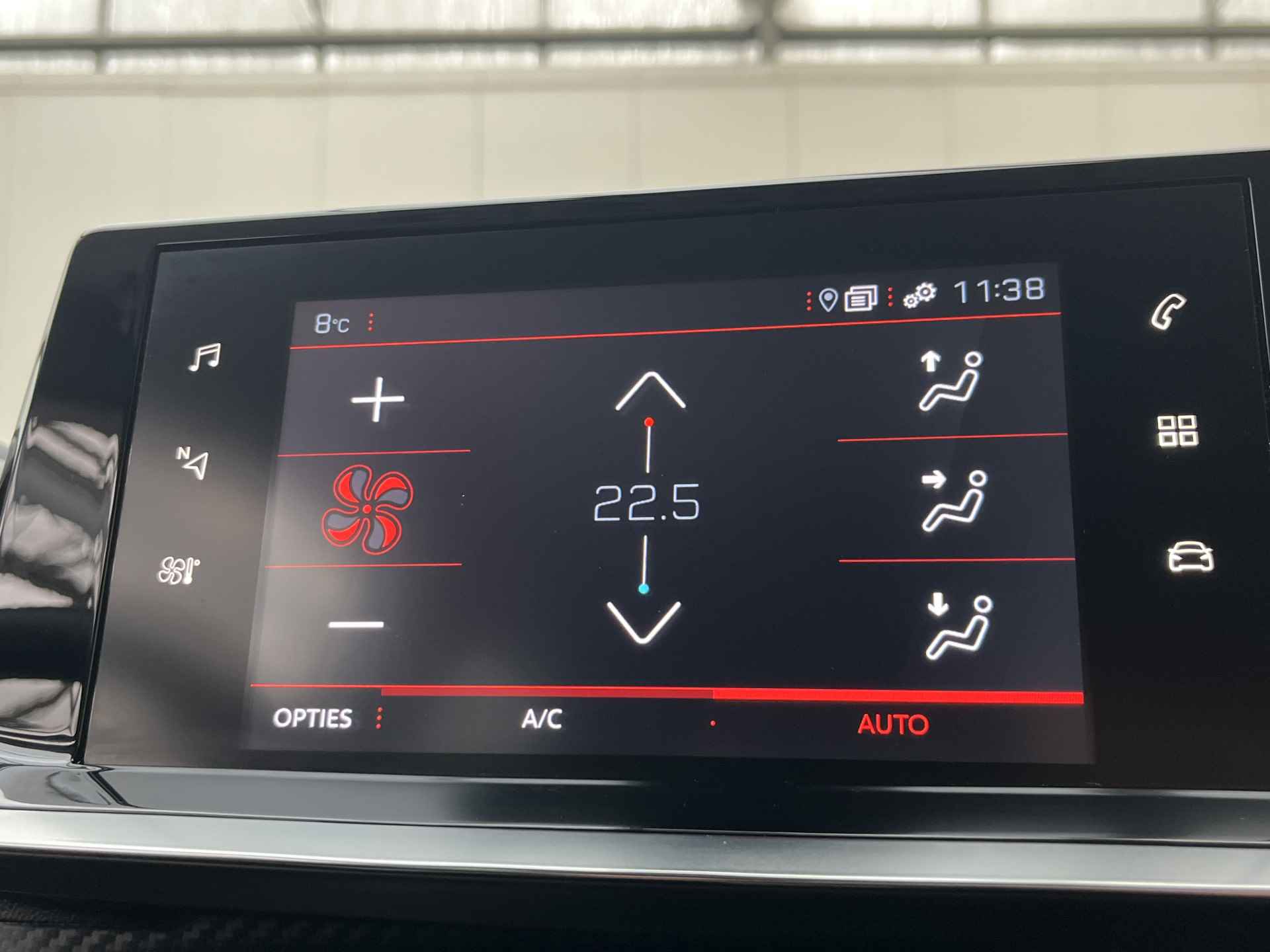 Peugeot 2008 PureTech 130 Allure Pack | Stoelverwarming | Camera | Carplay/Android Auto | - 15/40