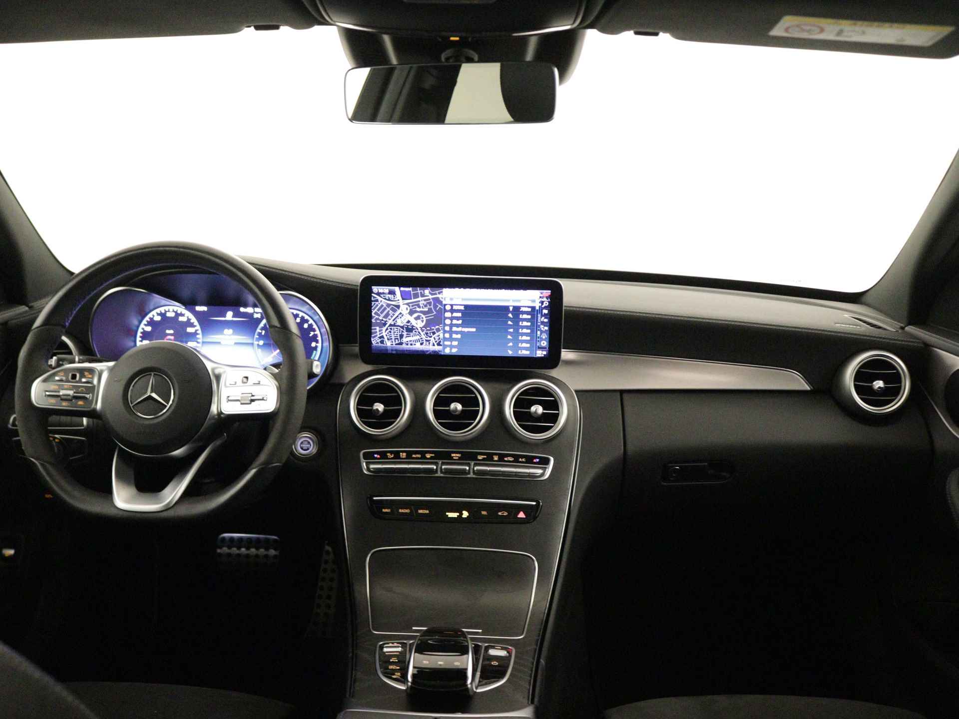 Mercedes-Benz C-Klasse Estate 300 e AMG Nightpakket | Panoramadak | Rijassistentie Pack | 360 gr Camera | Sfeerverlichting | Apple CarPlay | Alarm | Inclusief 24 maanden Mercedes-Benz Certified garantie voor Europa. - 6/46