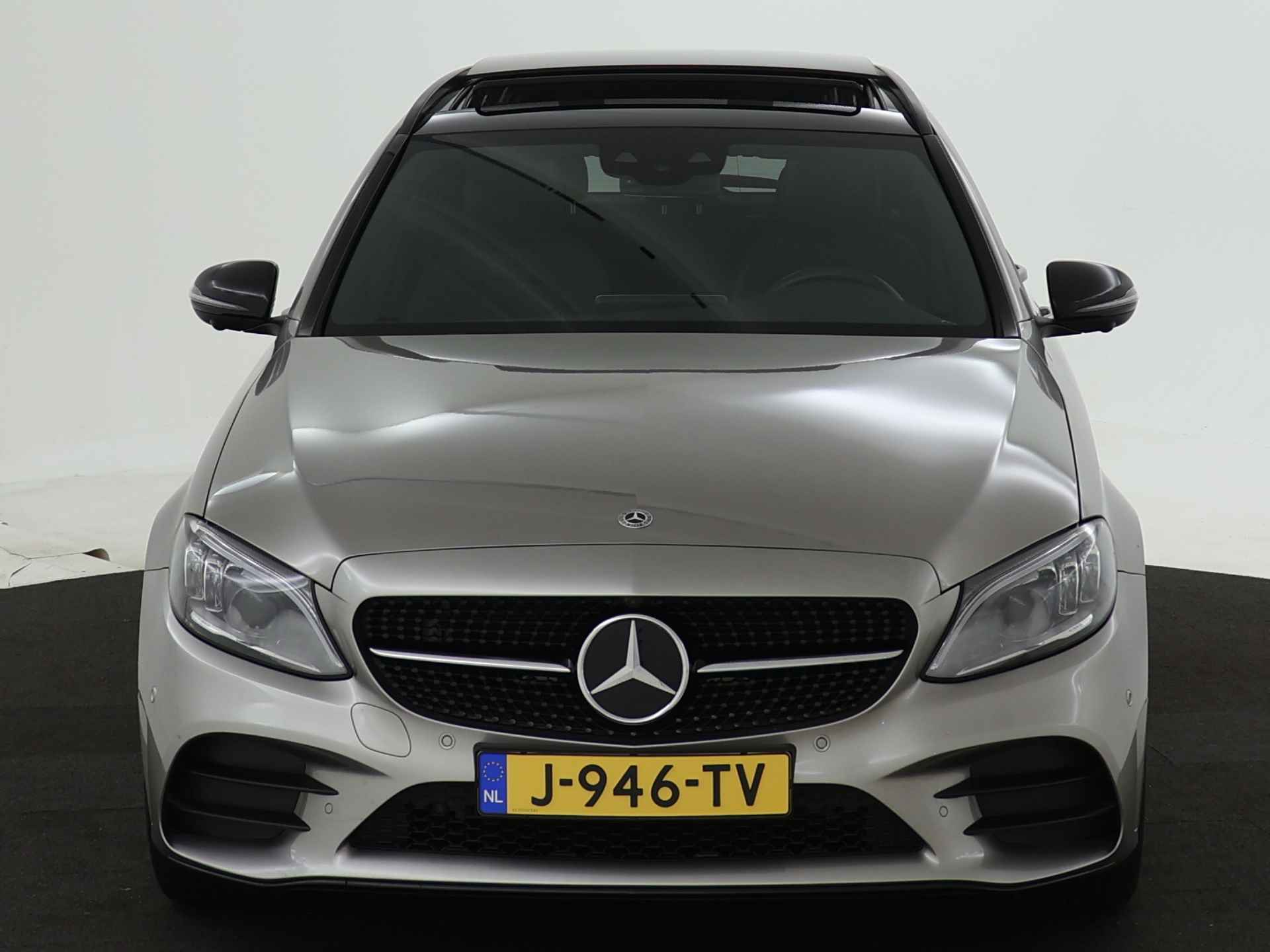 Mercedes-Benz C-Klasse Estate 300 e AMG Nightpakket | Panoramadak | Rijassistentie Pack | 360 gr Camera | Sfeerverlichting | Apple CarPlay | Alarm | Inclusief 24 maanden Mercedes-Benz Certified garantie voor Europa. - 28/46