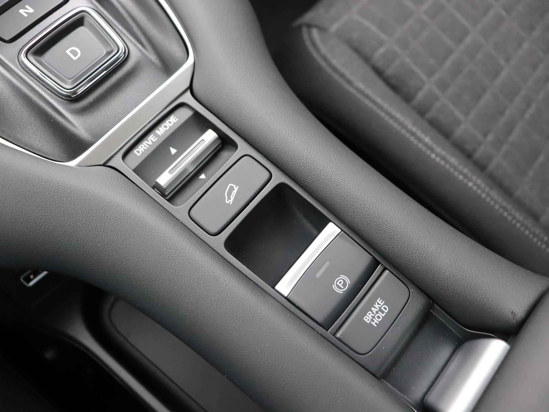 Honda ZR-V 2.0 e:HEV Elegance | Incl. € 2500,- Voorraadactie! | Tot 10 jaar garantie!* | Navigatie | Honda Sensing | Parkeercamera | Parkeersensoren | - 19/33