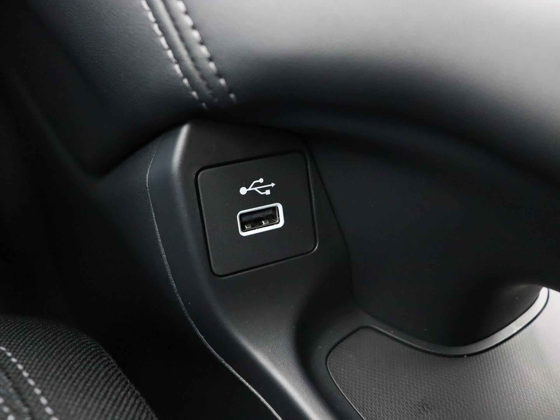 Honda ZR-V 2.0 e:HEV Elegance | Incl. € 2500,- Voorraadactie! | Tot 10 jaar garantie!* | Navigatie | Honda Sensing | Parkeercamera | Parkeersensoren | - 20/33