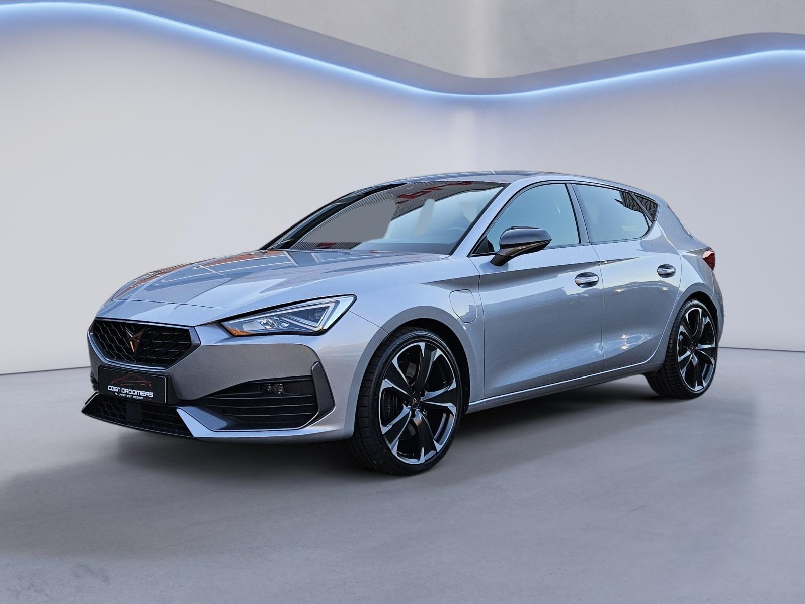 CUPRA Leon 1.4 e-Hybrid VZ Performance / DCC / Parkeersensoren achter / Stoel en stuurverwarming / Adaptive Cruise Control / Climate Control / Navi / Apple Carplay & Android Auto / (MET GARANTIE*)