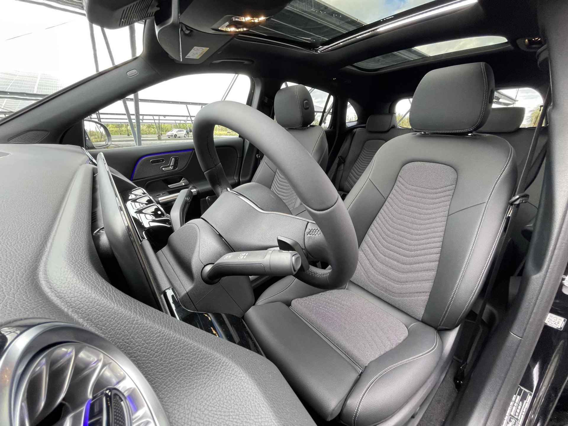 Mercedes-Benz EQA 250+ Business Edition 71 kWh | Panoramadak | 360 camera | Memory stoelen | Sfeerverlichting | Stoelverwarming | - 11/34