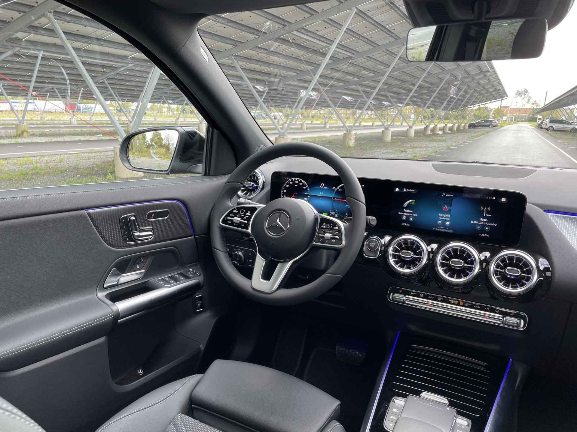 Mercedes-Benz EQA 250+ Business Edition 71 kWh | Panoramadak | 360 camera | Memory stoelen | Sfeerverlichting | Stoelverwarming | - 13/34