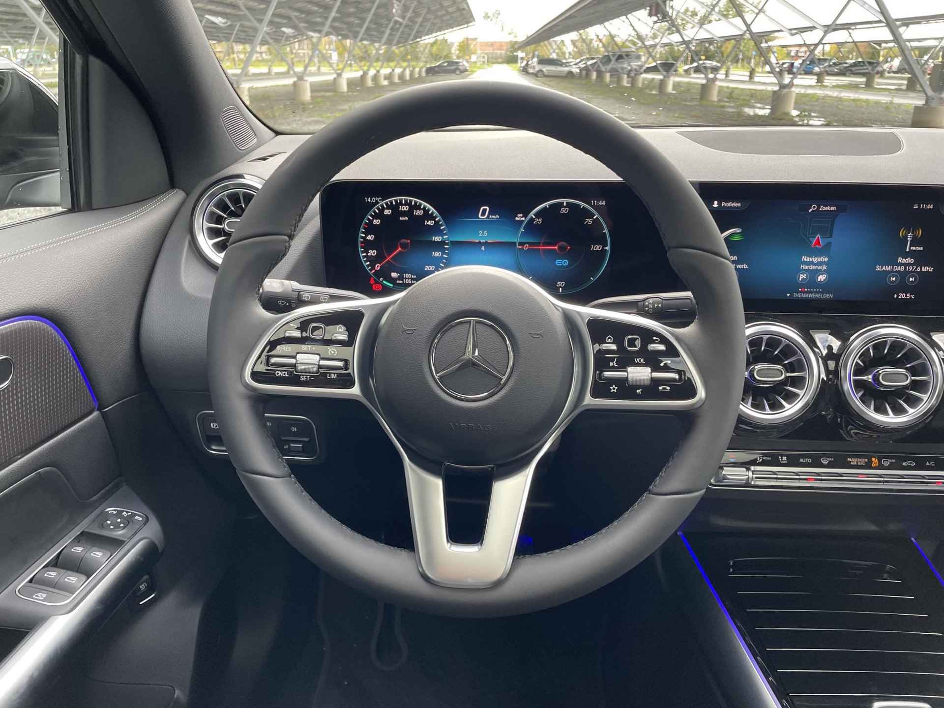 Mercedes-Benz EQA 250+ Business Edition 71 kWh | Panoramadak | 360 camera | Memory stoelen | Sfeerverlichting | Stoelverwarming | - 15/34