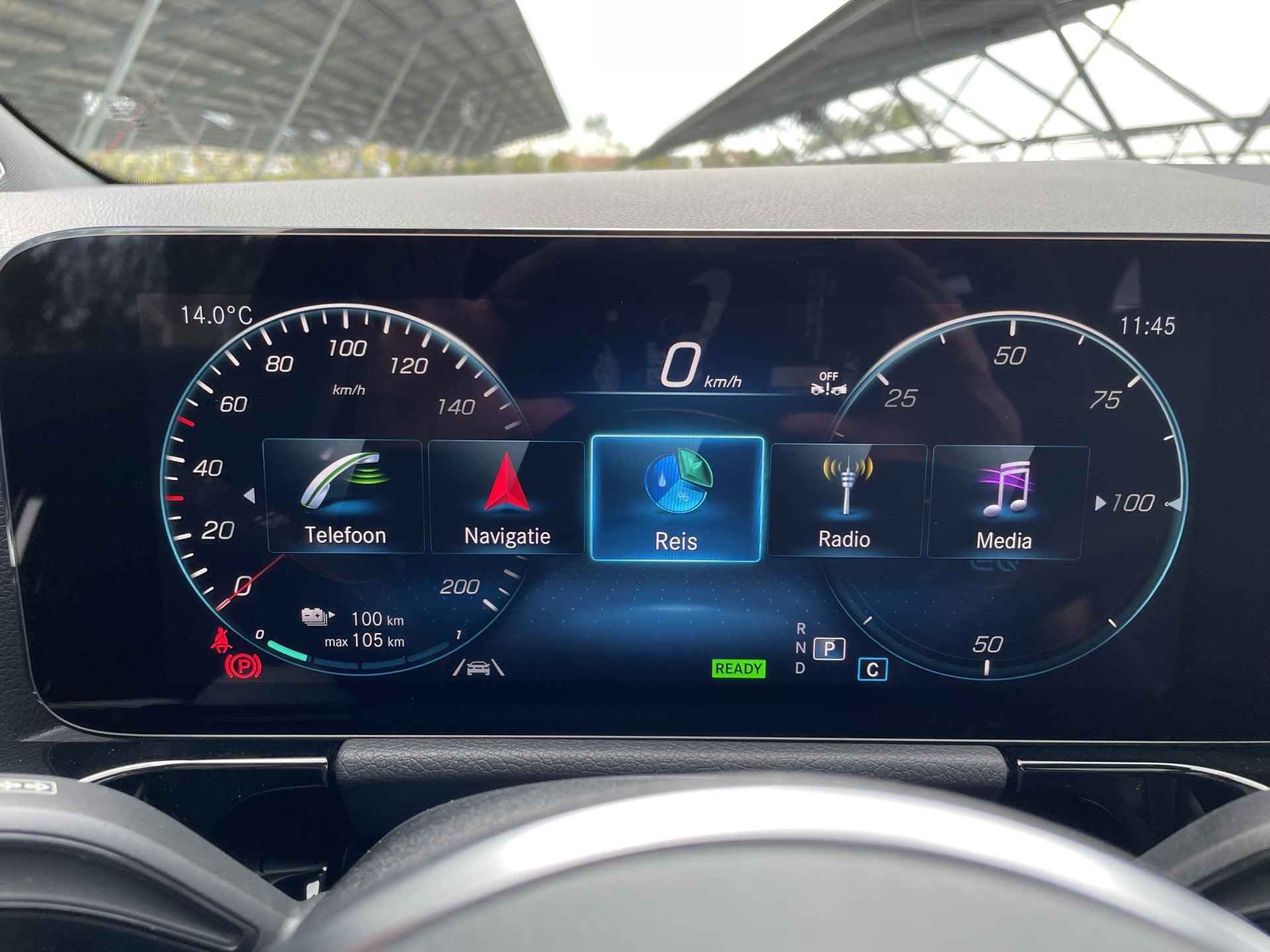 Mercedes-Benz EQA 250+ Business Edition 71 kWh | Panoramadak | 360 camera | Memory stoelen | Sfeerverlichting | Stoelverwarming | - 17/34
