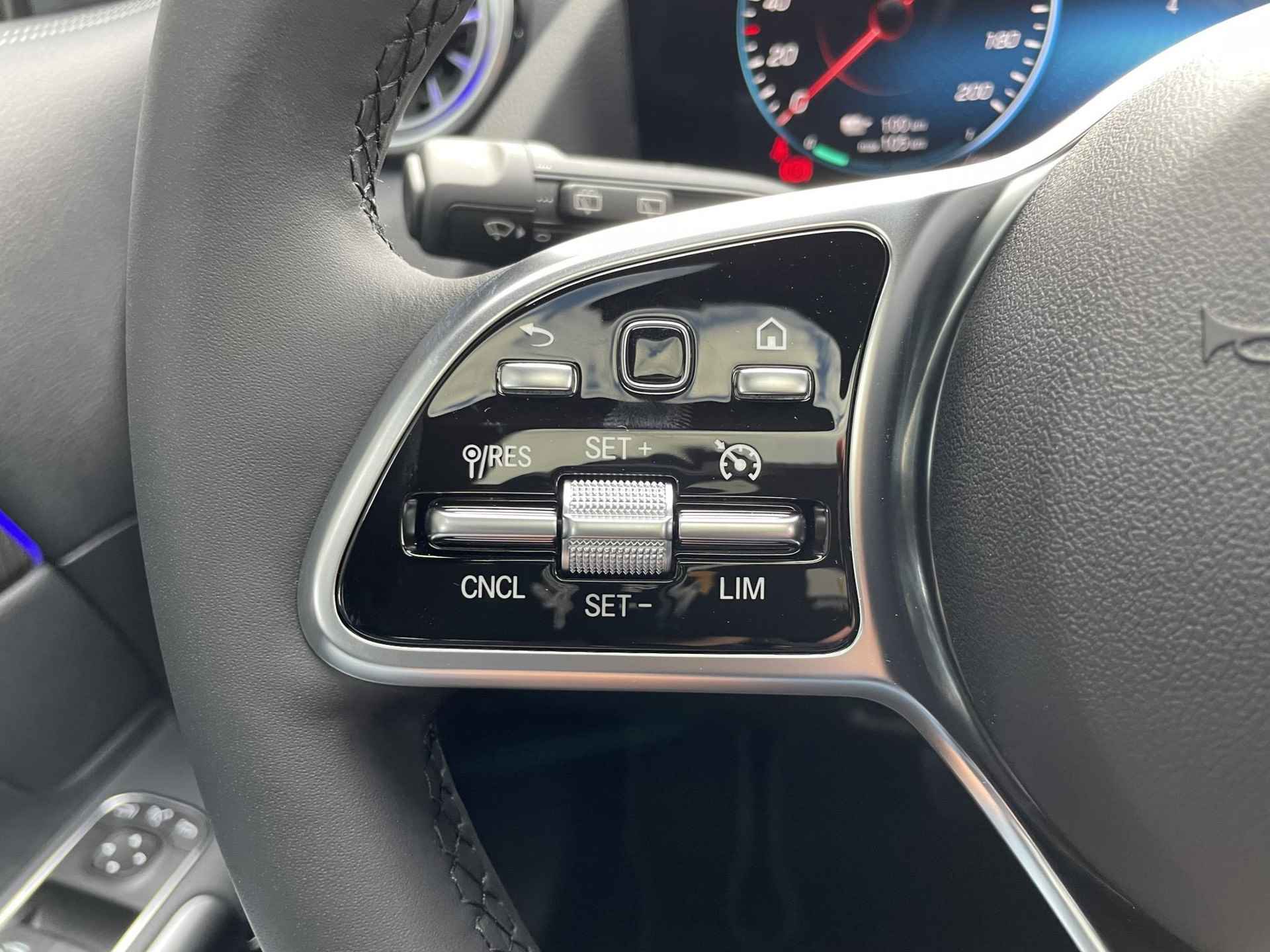 Mercedes-Benz EQA 250+ Business Edition 71 kWh | Panoramadak | 360 camera | Memory stoelen | Sfeerverlichting | Stoelverwarming | - 18/34