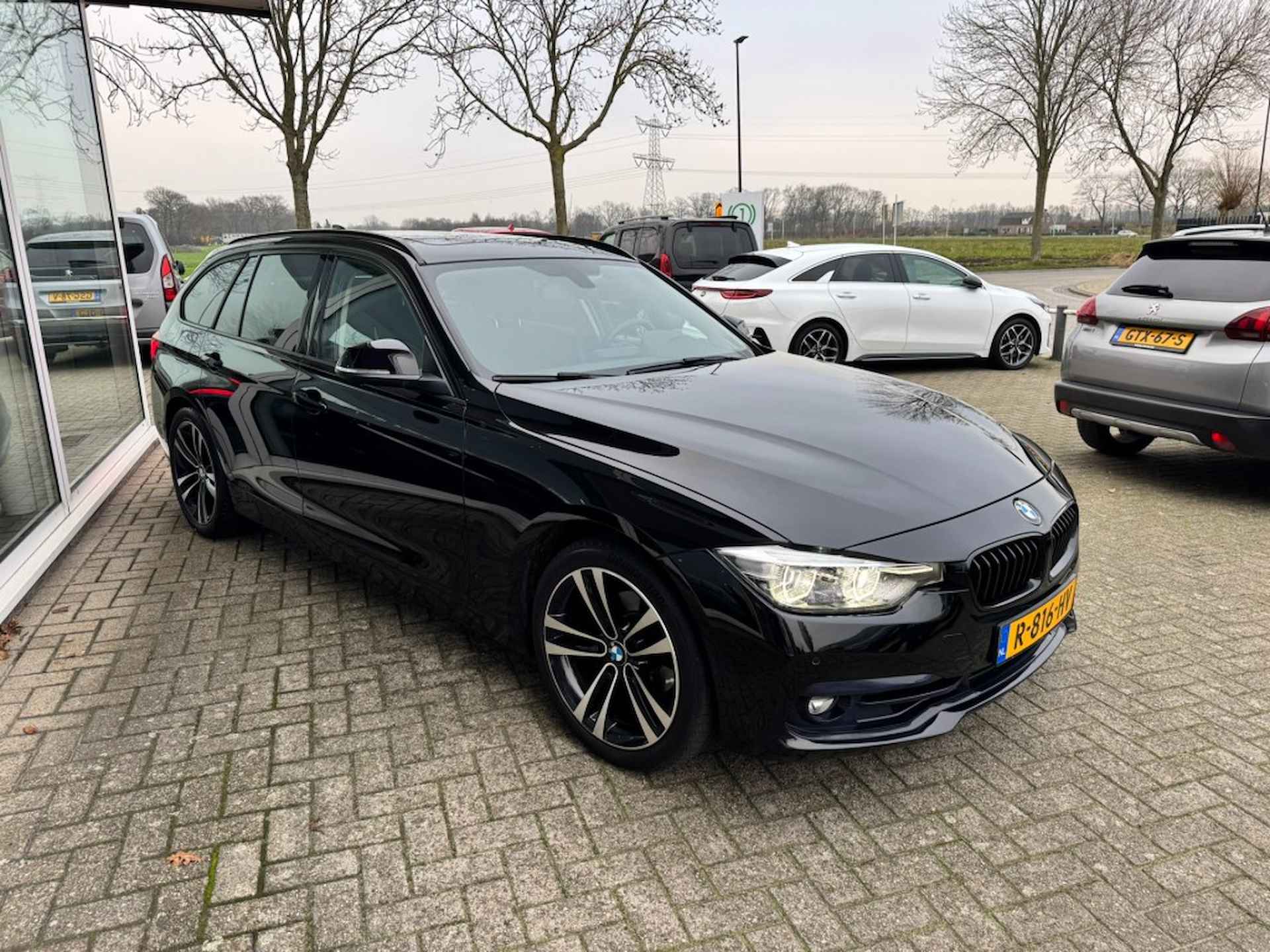 BMW 3-serie 320I EXECUTIVE/PANO/TREKHAAK - 3/32