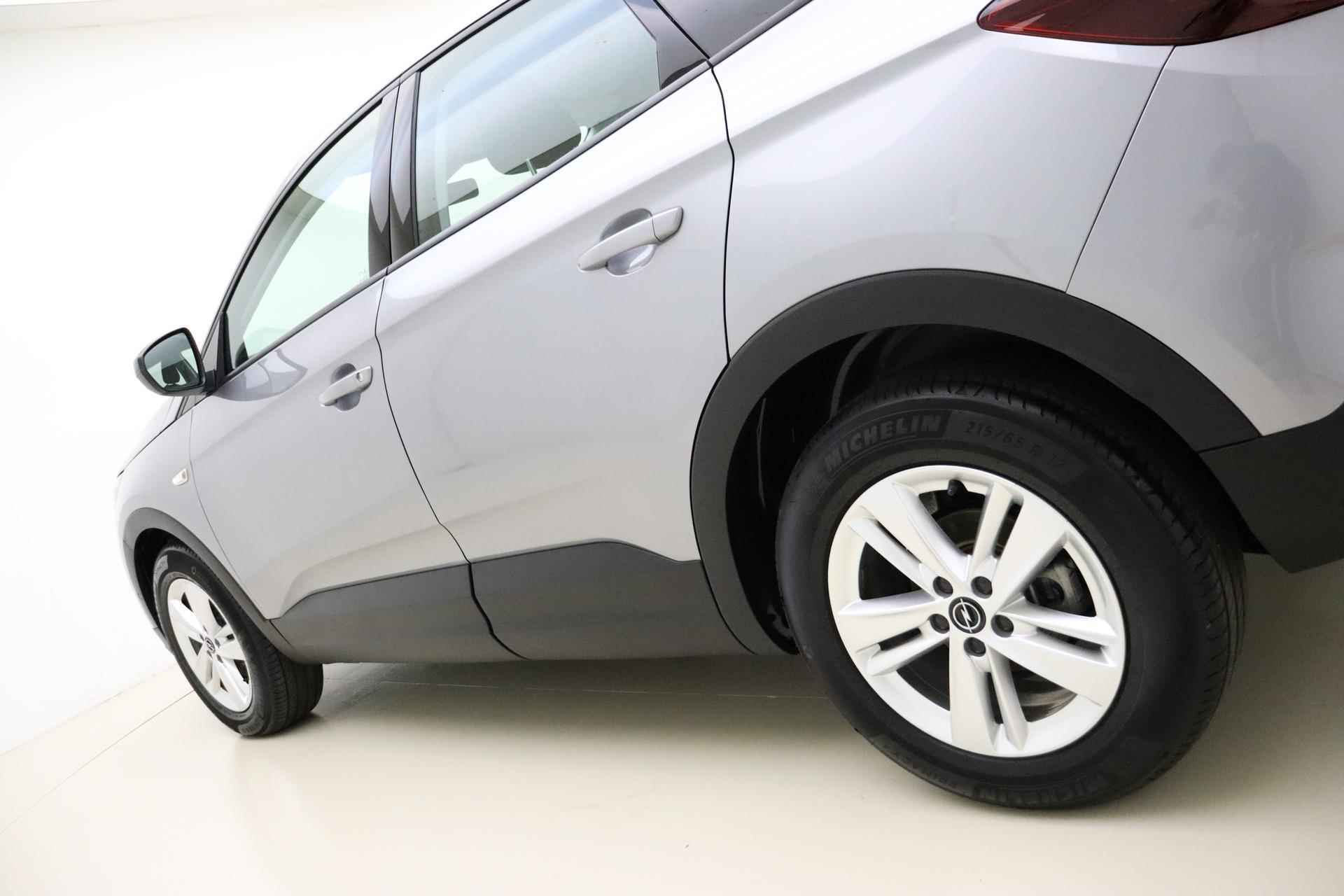 Opel Grandland 1.2 Turbo 130pk Edition | Navigatie via Apple Carplay | Camera | Climate control | Stoel & Stuurverwarming | Lichtmetalen velgen - 17/30