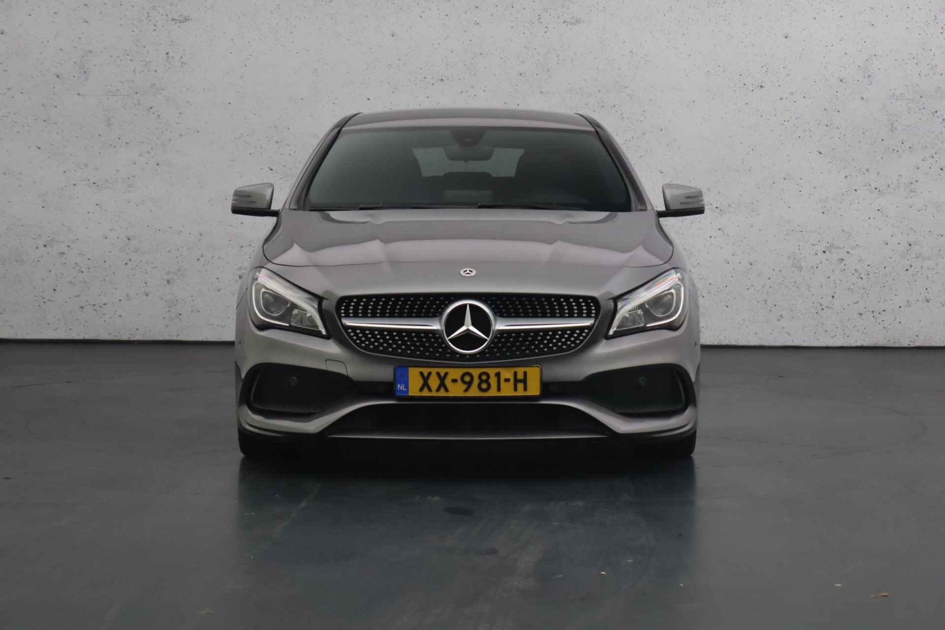 Mercedes-Benz CLA-Klasse Shooting Brake 180 | AMG-Styling | Stoelverwarming | Camera | Parkeersensoren | Apple carplay - 14/32