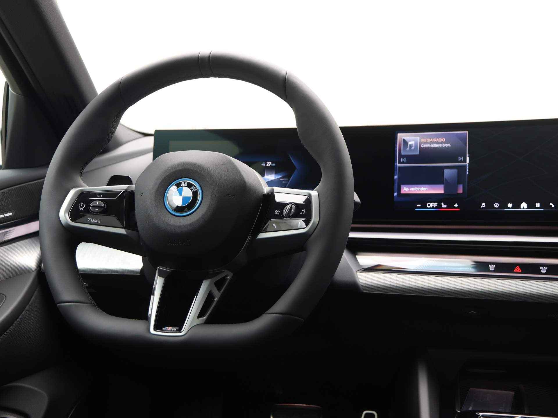 BMW i5 Touring eDrive40 84 kWh - 3/28