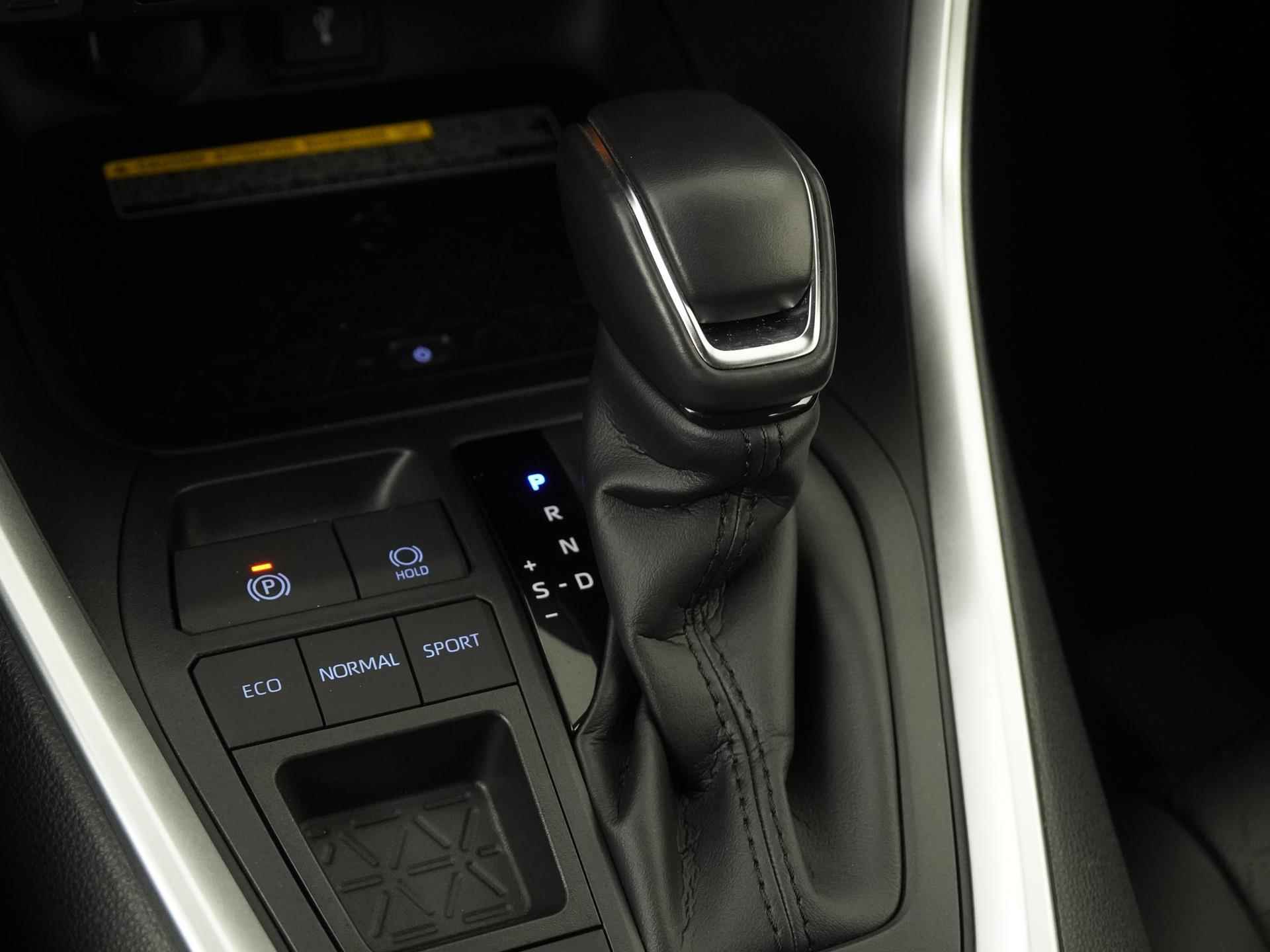 Toyota RAV4 2.5 Hybrid Style | Leder | Camera | Elek klep | Blind spot |  Zondag Open! - 11/40