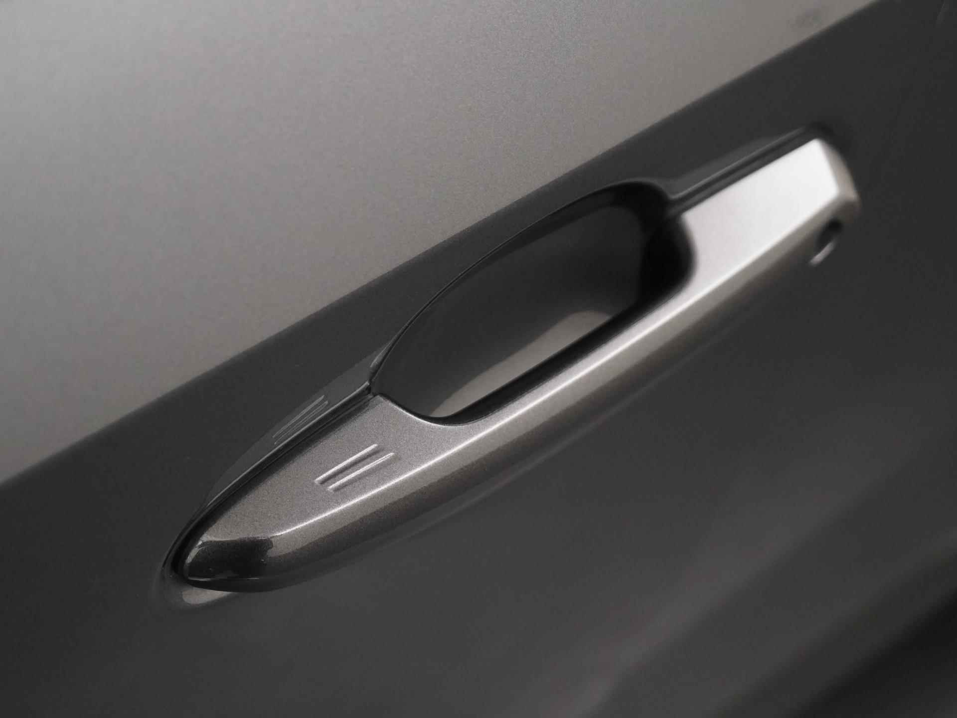 Toyota RAV4 2.5 Hybrid Style | Leder | Camera | Elek klep | Blind spot |  Zondag Open! - 36/37