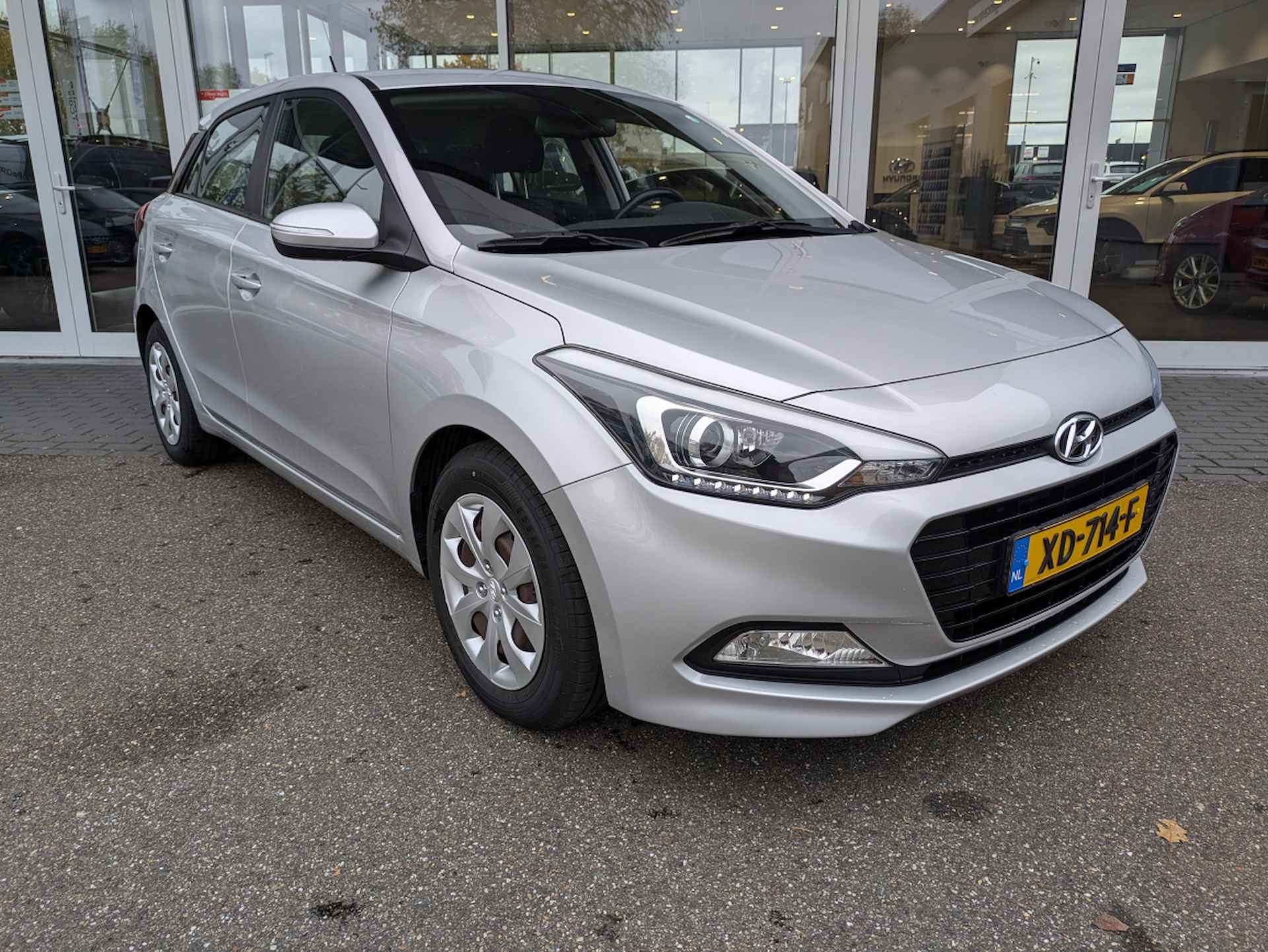 Hyundai I20 1.0 T-GDI Blue 100PK Comfort I Navigatie I Cruise Control - 10/22