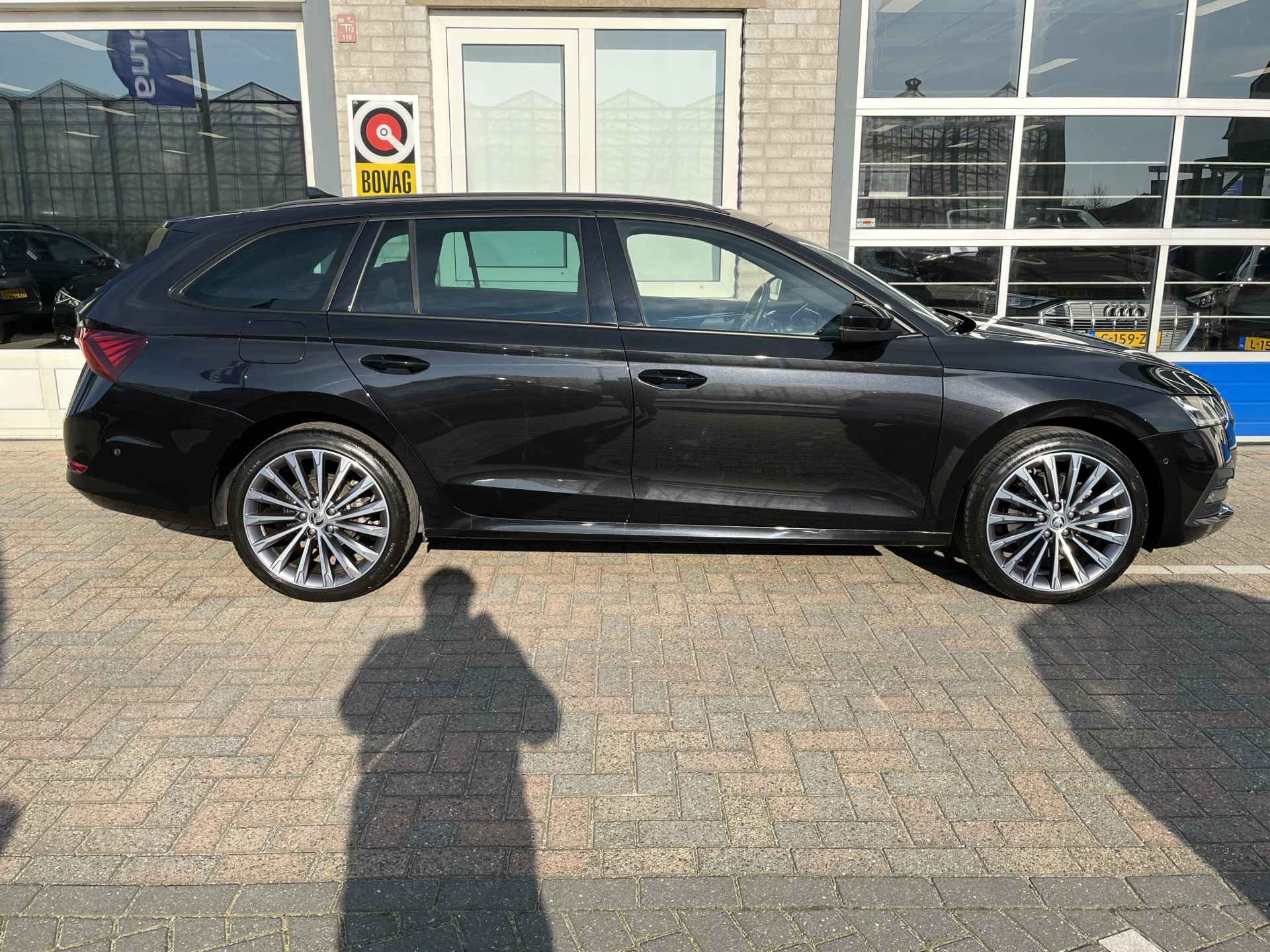 Škoda Octavia Combi 1.4 TSI iV PHEV Sportline Business / AUTOMAAT/ PANO/ CAMERA/ PARK. SENSOREN/ MEMORY SEATS/ HEAD-UP DISPLAY/ DODE HOEK/ KEYLESS/ STOELVERWARM./ MATRIX/ ADAPT. CRUISE/ APP-CONNECT/ NAVI/ CLIMA - 40/44