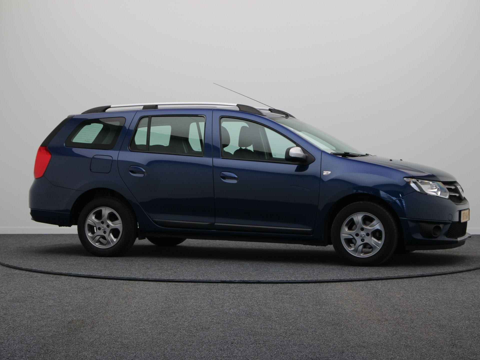 Dacia Logan MCV 90pk TCe 10th Anniversary | ABD Dealeronderhouden | 1ste eigenaar | Trekhaak | - 13/32