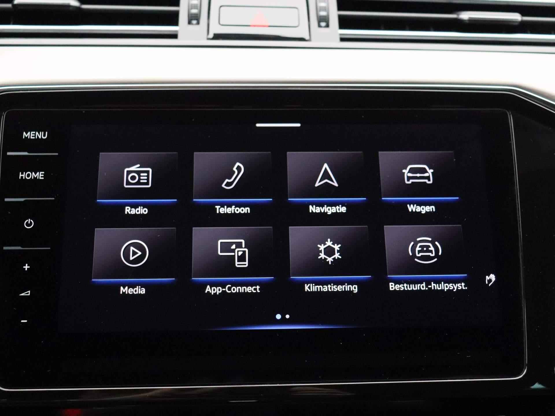 Volkswagen Passat Variant 1.5 TSI Elegance Business R | Automaat | R-Line |  Lederen bekleding | Panorama dak | Digital Cockpit PRO | Navigatie PRO (Groot Scherm) | Stoelverwarming | Achteruitrij Camera - 29/48