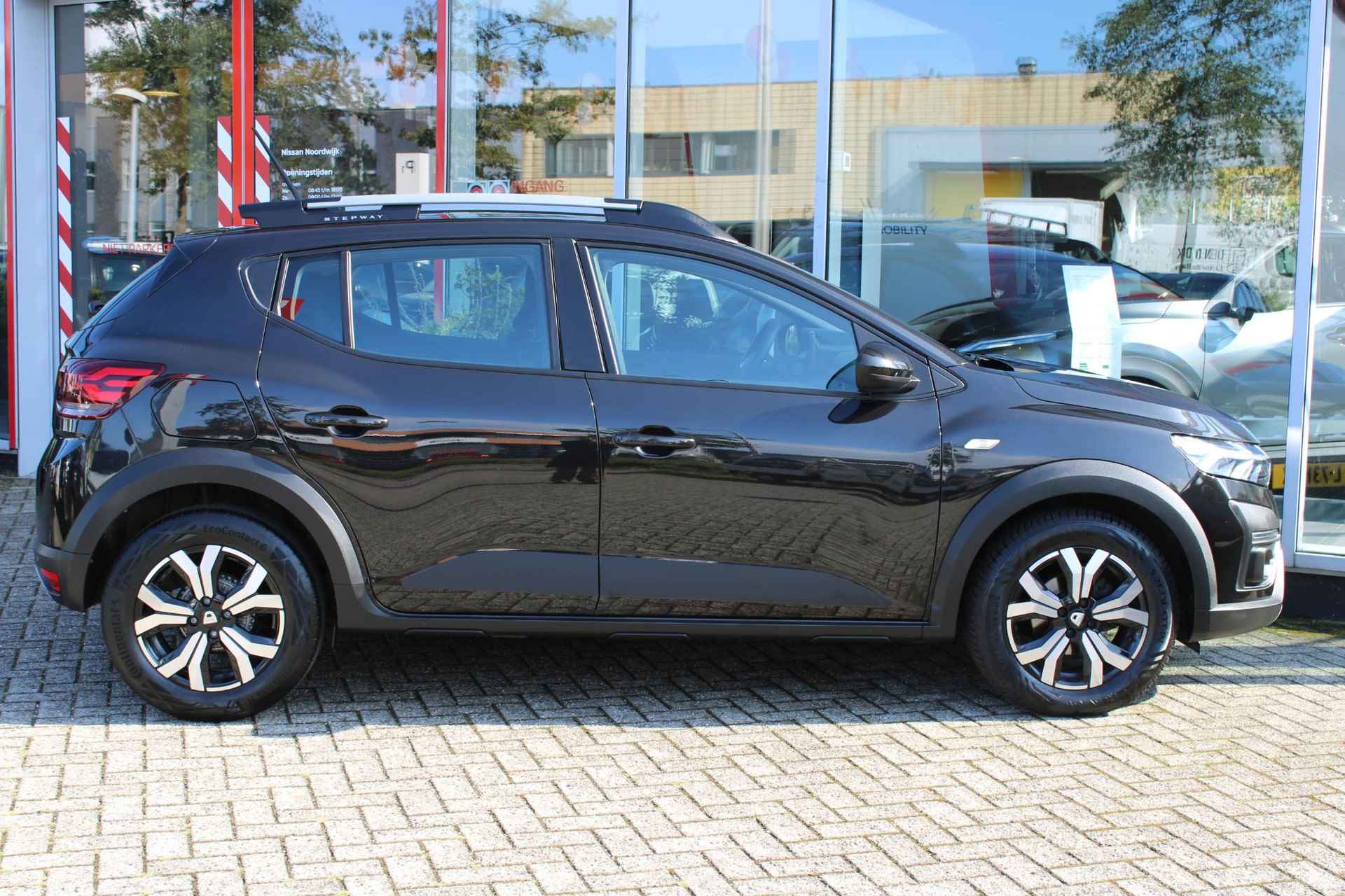 Dacia Sandero Stepway 1.0 TCe 100 Bi-Fuel Comfort 100PK | Parkeersensoren | Navigatie | Apple Carplay/Android auto | Cruise control | Automatische regen/lichtsensor | Bluetooth | Elektrische zijspiegels + ramen | - 6/43