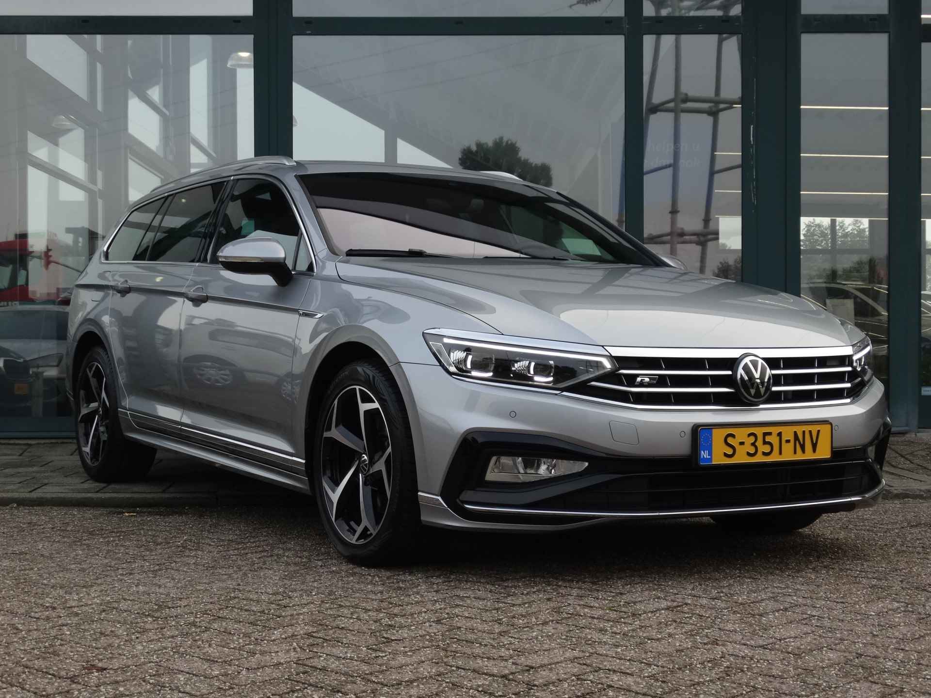 Volkswagen Passat Variant 1.5 TSI 150 PK DSG Automaat R-Line Business | Trekhaak | Full Leder | Navigatie | Achteruitrijcamera - 8/34