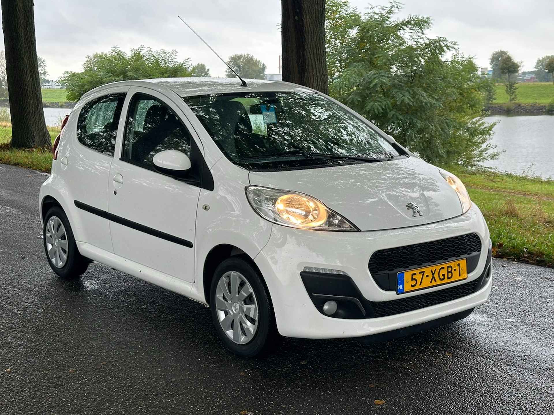 Peugeot 107 1.0 Active | Airco | 5 deurs | Org. NL | Nieuw model | LED - 6/18