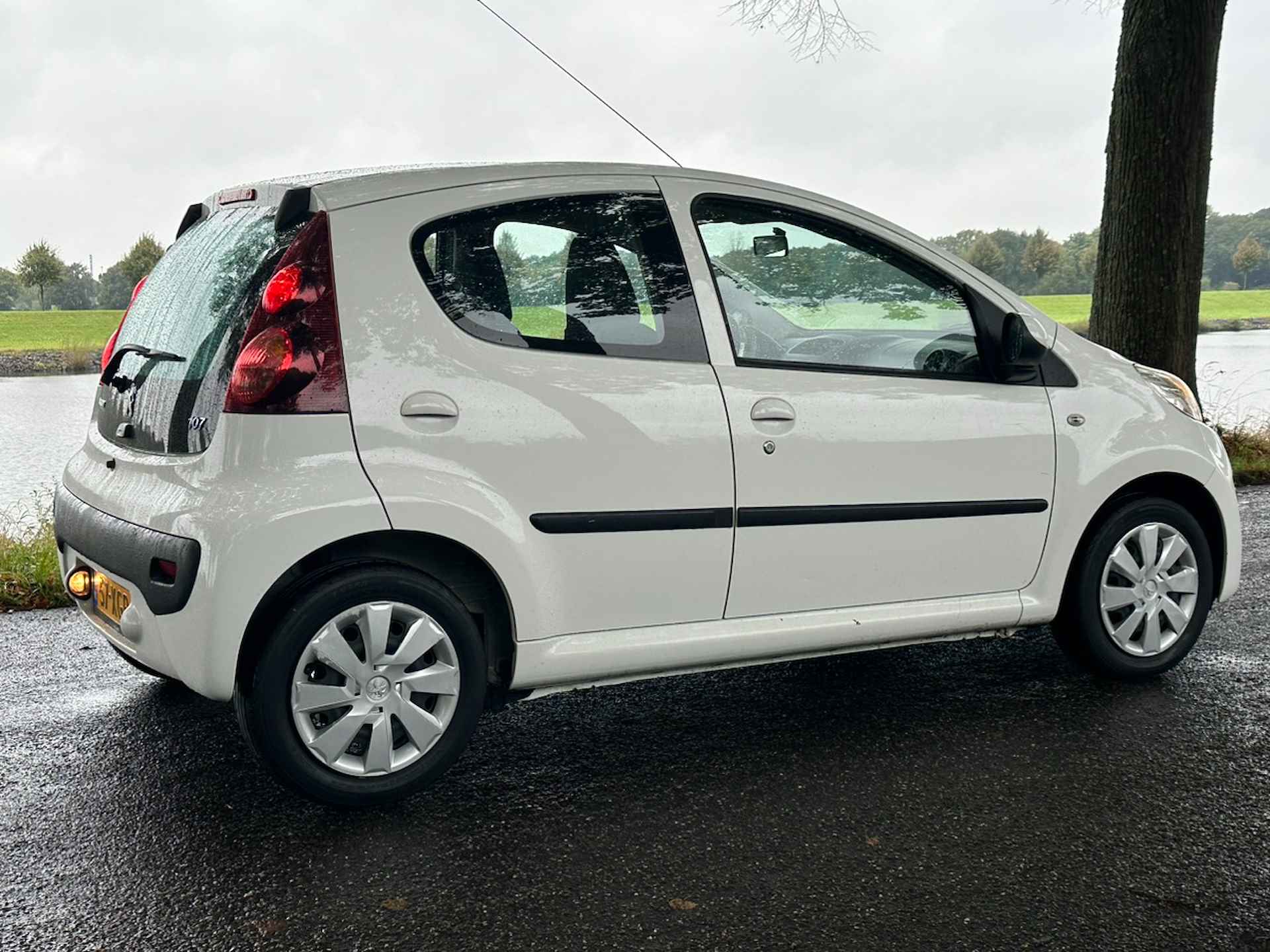 Peugeot 107 1.0 Active | Airco | 5 deurs | Org. NL | Nieuw model | LED - 7/18