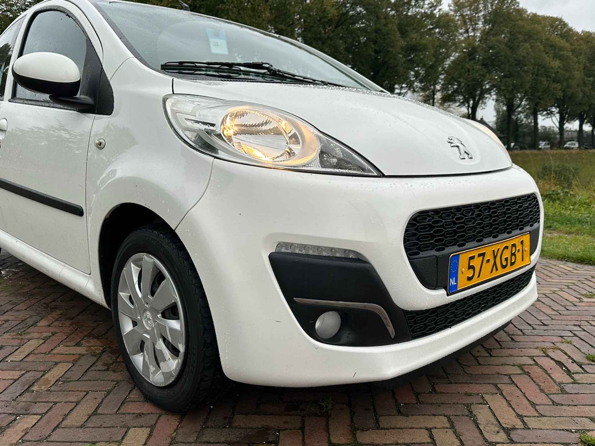 Peugeot 107 1.0 Active | Airco | 5 deurs | Org. NL | Nieuw model | LED - 15/18