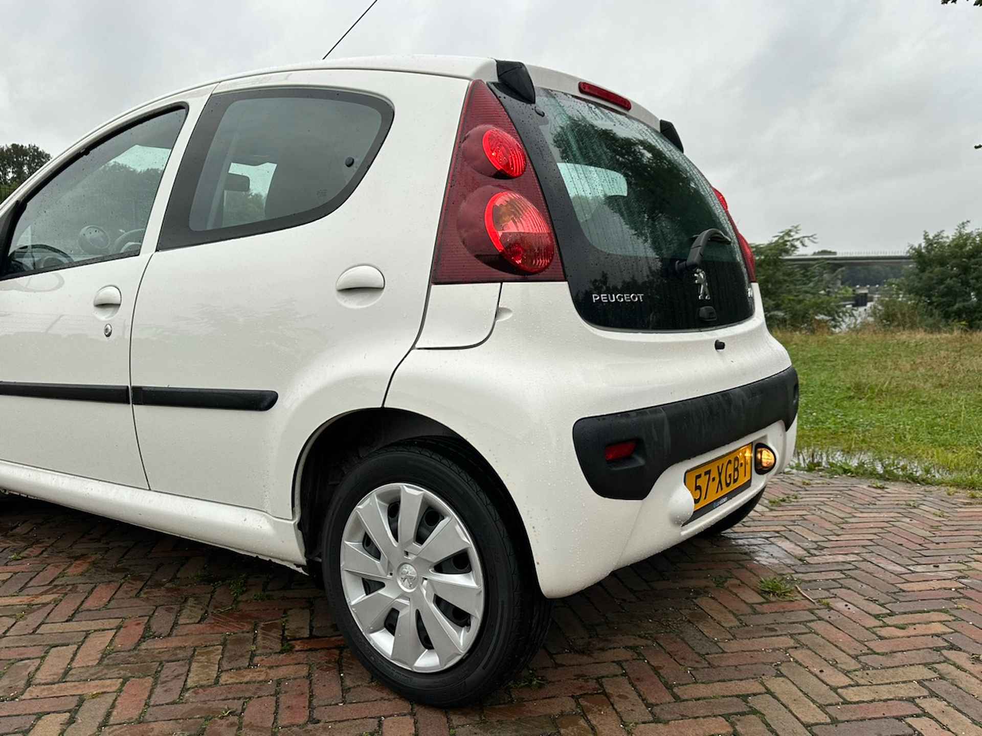 Peugeot 107 1.0 Active | Airco | 5 deurs | Org. NL | Nieuw model | LED - 17/18