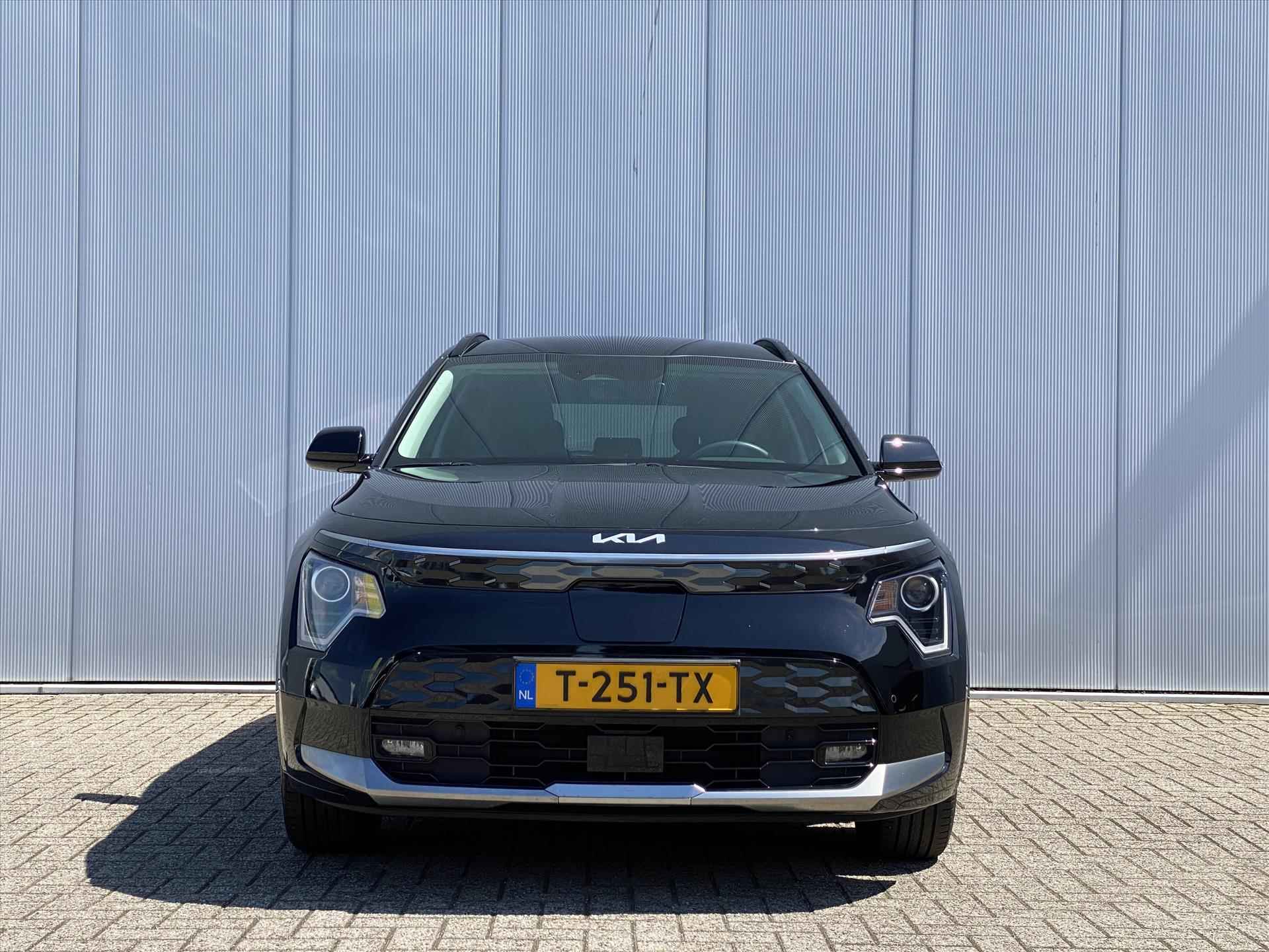 KIA e-Niro 64,8 kWh 204pk Aut Edition | Navigatie | Camera | Stoel & Stuurverwarming | Adaptive Cruise | - 2/37