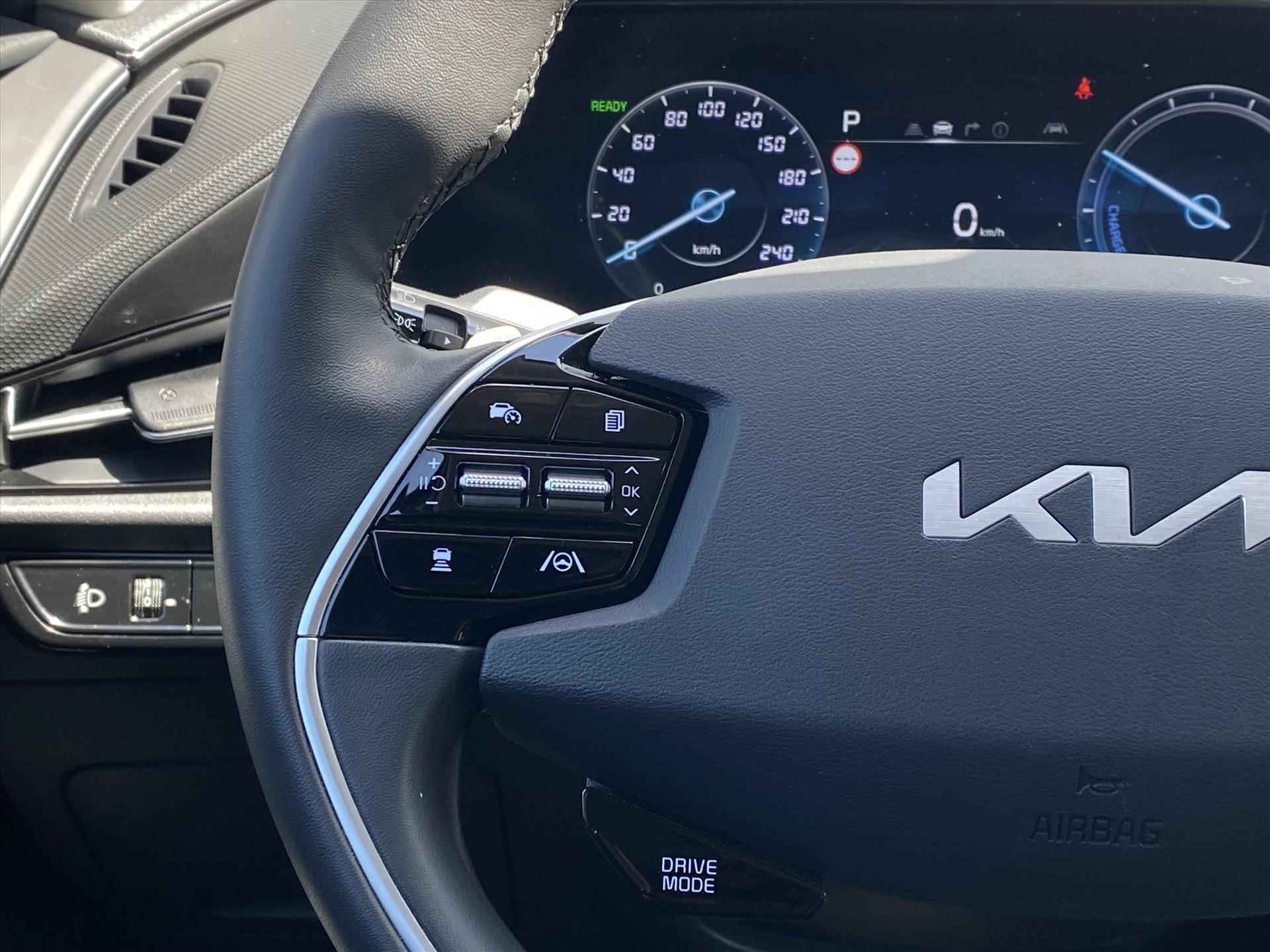 KIA e-Niro 64,8 kWh 204pk Aut Edition | Navigatie | Camera | Stoel & Stuurverwarming | Adaptive Cruise | - 16/37