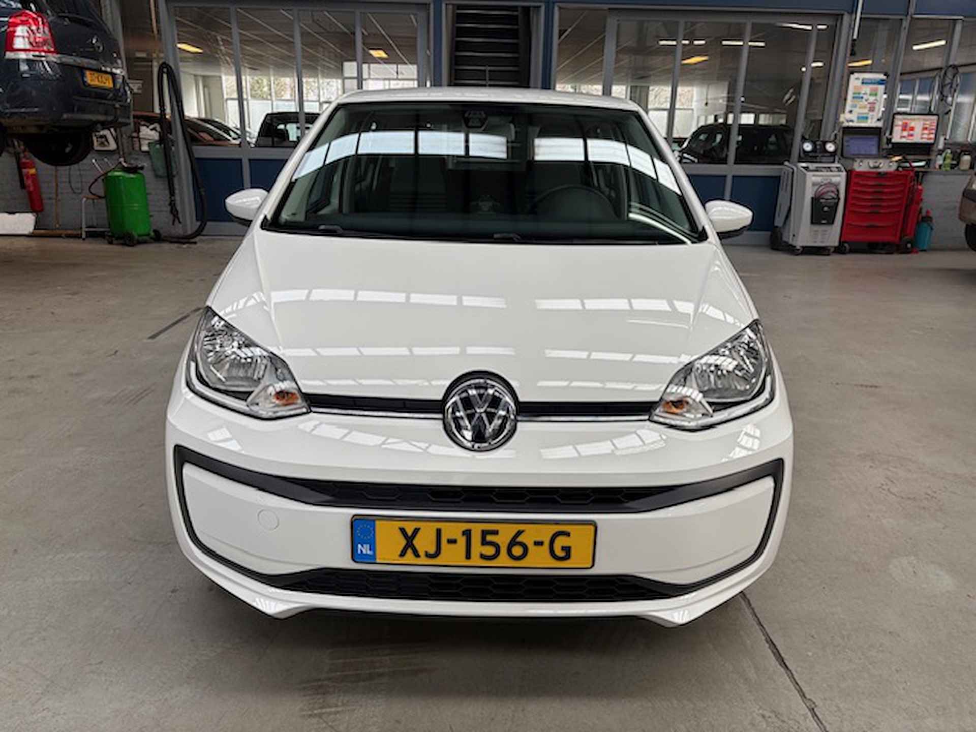 VOLKSWAGEN Up! 1.0 60PK 5D BMT Move up!  | Airco | Bluetooth | All season banden | NAP | Rijklaar prijs! - 9/17