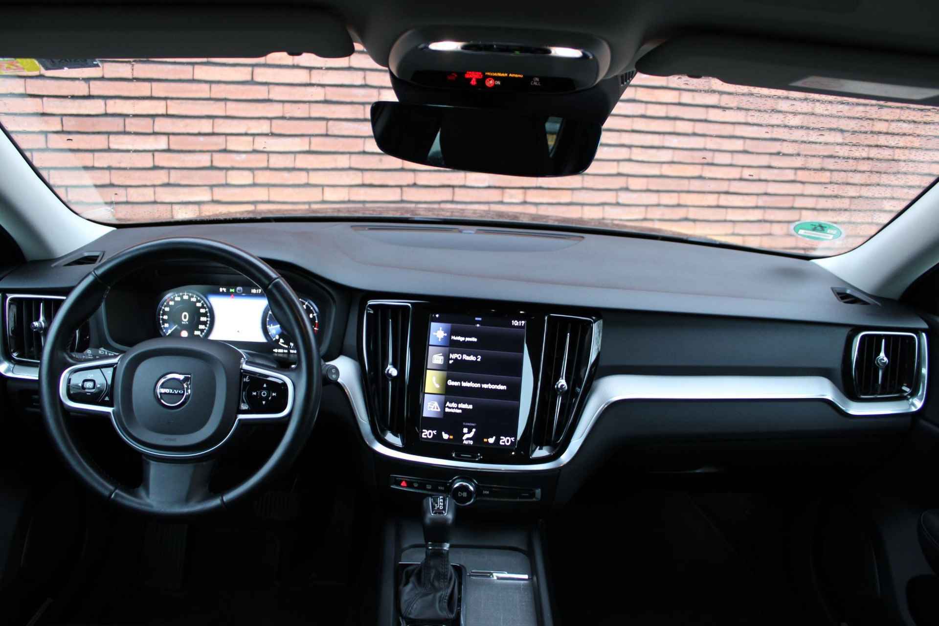 Volvo V60 T5 Automaat Inscription | Getint Glas Achter | DAB Ontvanger | Lederen Bekleding | Verwarmbare Voorstoelen | Navigatiesysteem | Apple Carplay/Android Auto | Cruise Control | High Performance Audio | Rijstrooksensor Met Correctie | Electronic Climate Control - 3/15