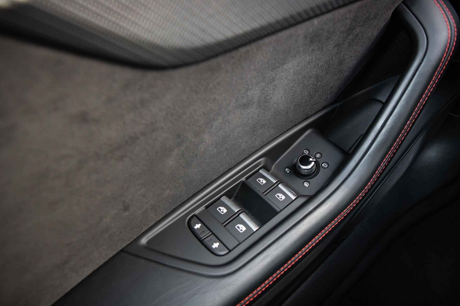 Audi RS 4 Avant 2.9 TFSI 450pk quattro | Panoramadak | B&O | Matrix-LED | Leder | Sportstuur - 23/57