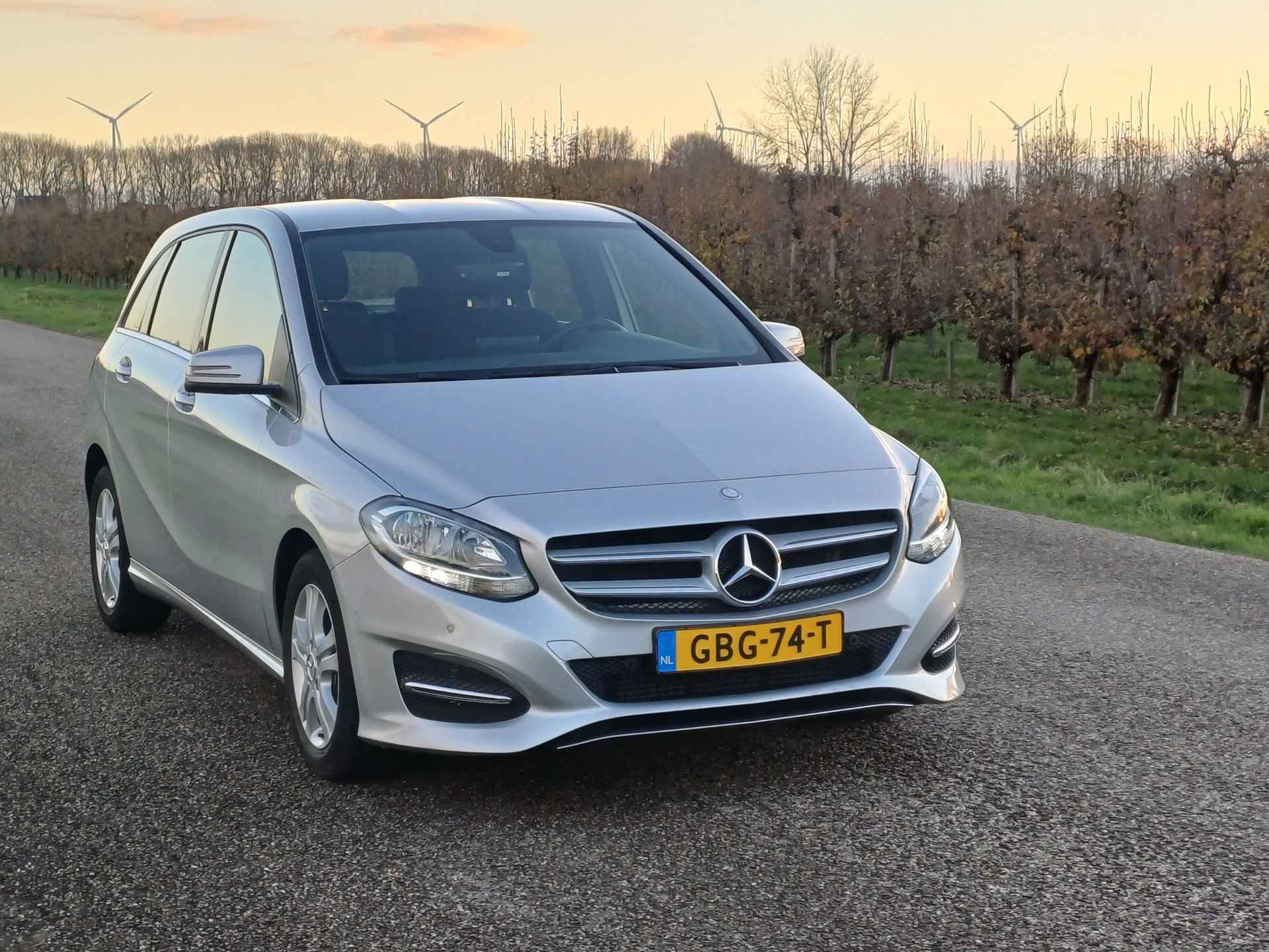 Mercedes-Benz B-Klasse 180 Prestige | Nieuwstaat !  | Lage KM! | Navi | Cruise | Goed onderhoud | Parkeerhulp - 6/46