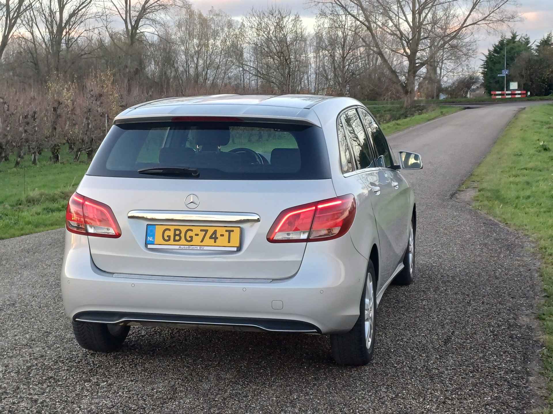 Mercedes-Benz B-Klasse 180 Prestige | Nieuwstaat !  | Lage KM! | Navi | Cruise | Goed onderhoud | Parkeerhulp - 7/46