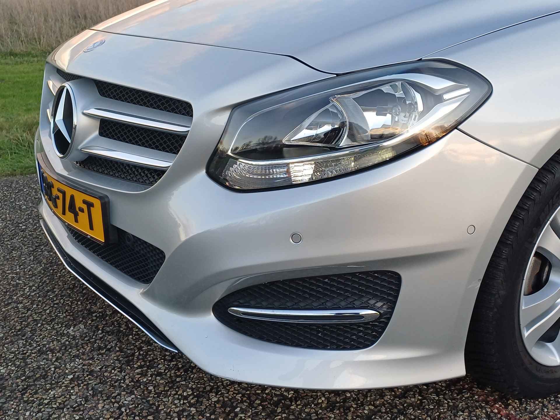 Mercedes-Benz B-Klasse 180 Prestige | Nieuwstaat !  | Lage KM! | Navi | Cruise | Goed onderhoud | Parkeerhulp - 11/46