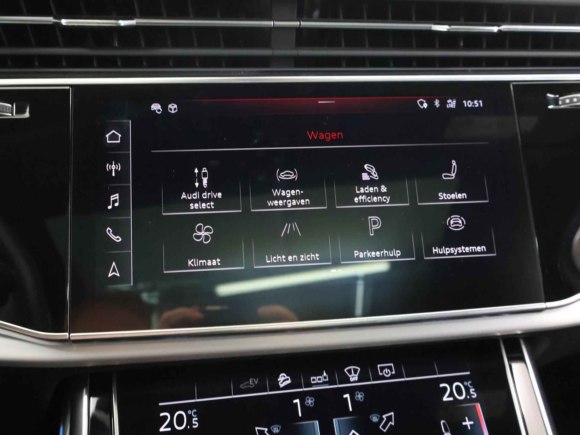 Audi Q7 55 TFSI e quattro S Line | Panoramadak | Matrix LED | Ele.stoelen + Geheugen | BOSE Audio | HUD |Rij-Assistentie pakket | Adaptieve CruiseControl | Adaptief Onderstel | 360 Camera | DAB | Trekhaak Wegklapbaar | - 20/50