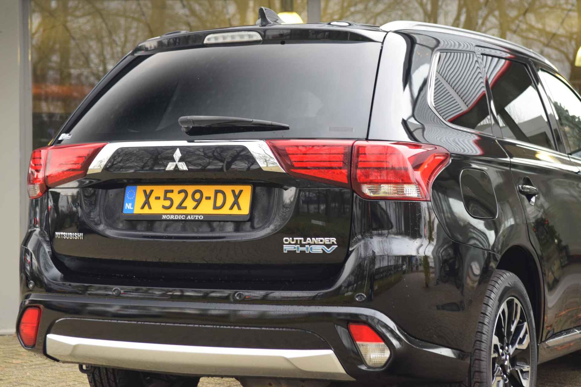 Mitsubishi Outlander 2.0 PHEV Premium met Nav/Cam/Led/Rockfort Audio - 25/38