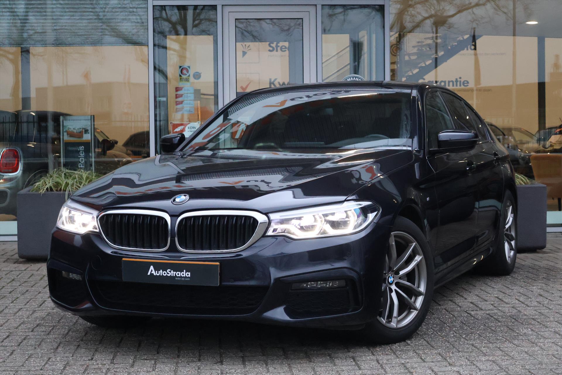 BMW 5-Serie (g30) 520i M-Sport 184pk Aut | LED | Carplay | Sfeer | Cruise | Camera  | Leder | Virtual | Climate