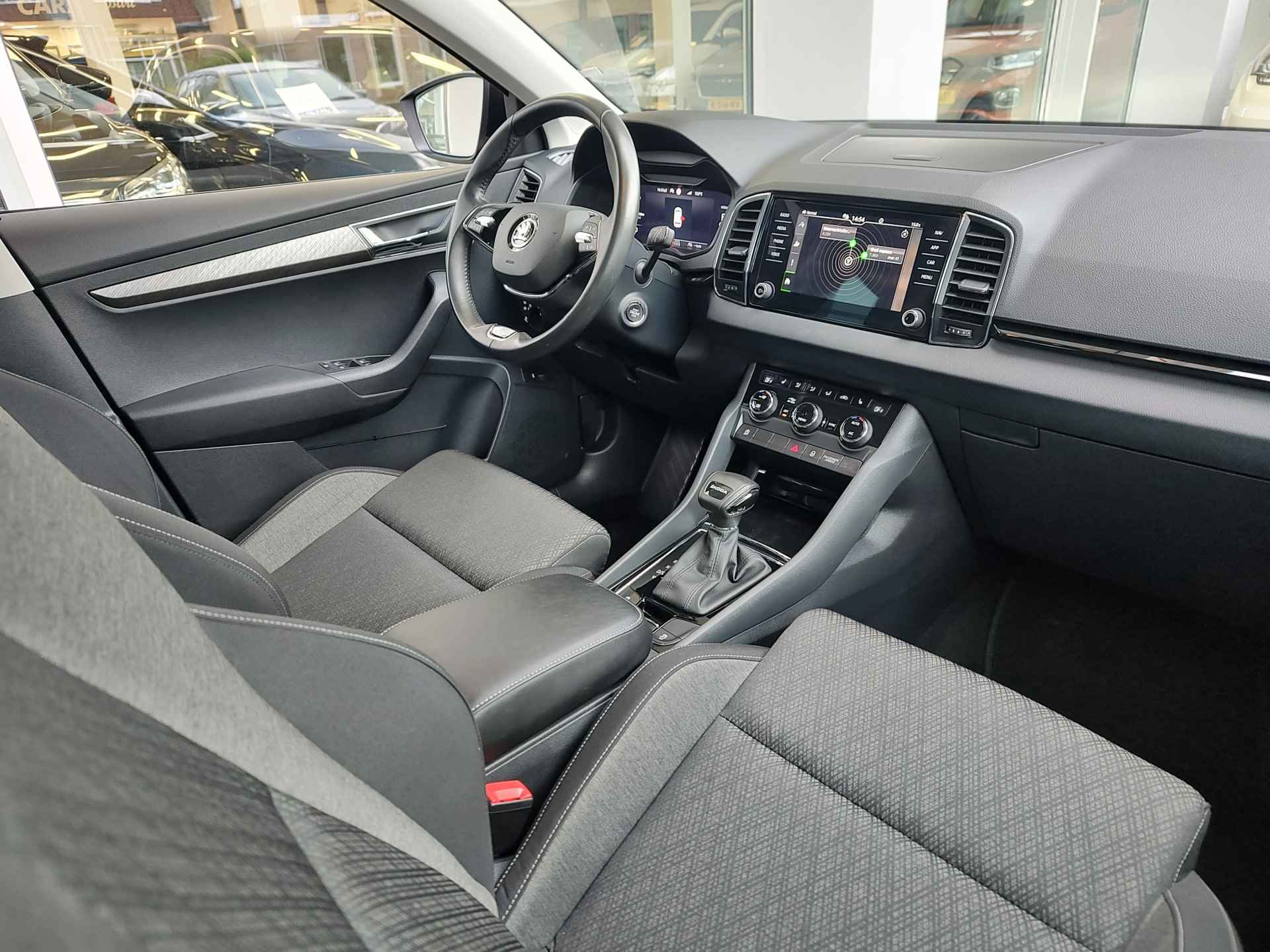 Škoda Karoq 1.5 TSI ACT BUSINESS EDITION PLUS DSG Virtual Cockpit | Adaptive Cruise | Keyless | LED - 10/40