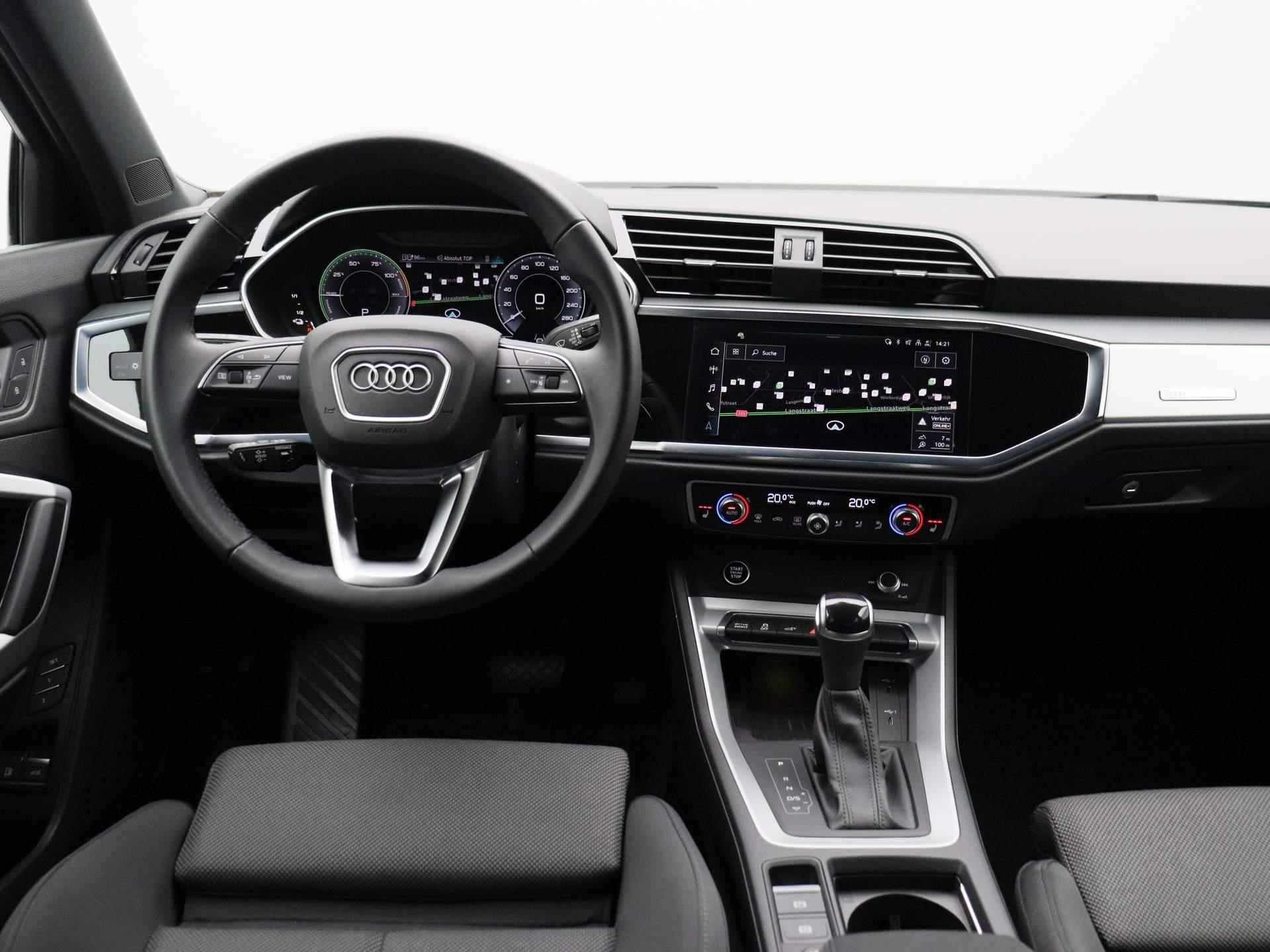 Audi Q3 Sportback 45 TFSI e S Edition 245 PK | Automaat | Navigatie | 360 Camera | Adaptive Cruise Control | Parkeersensoren | Stoelverwarming | Apple Carplay | Android Auto | Lichtmetalen velgen | Climate Control | - 8/49