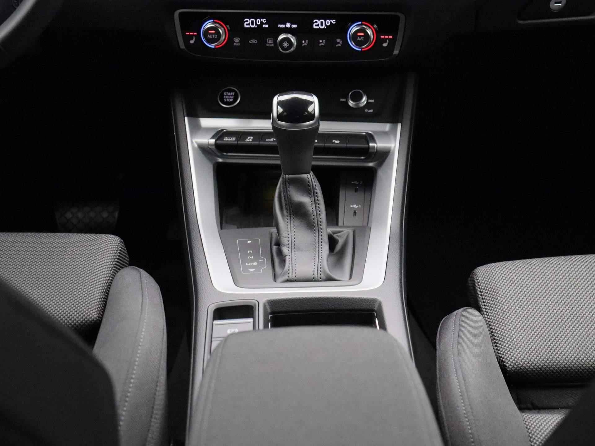 Audi Q3 Sportback 45 TFSI e S Edition 245 PK | Automaat | Navigatie | 360 Camera | Adaptive Cruise Control | Parkeersensoren | Stoelverwarming | Apple Carplay | Android Auto | Lichtmetalen velgen | Climate Control | - 11/49