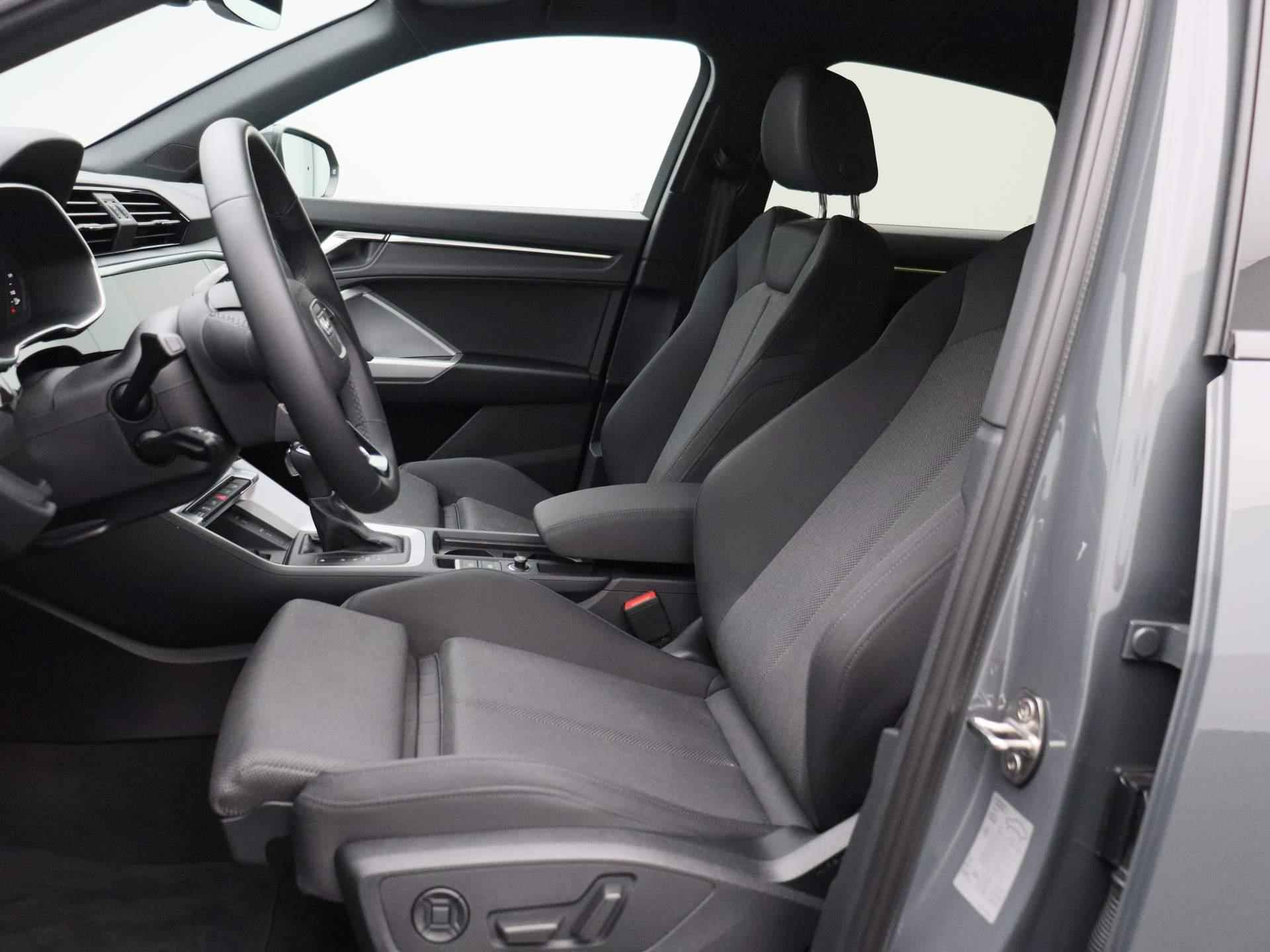 Audi Q3 Sportback 45 TFSI e S Edition 245 PK | Automaat | Navigatie | 360 Camera | Adaptive Cruise Control | Parkeersensoren | Stoelverwarming | Apple Carplay | Android Auto | Lichtmetalen velgen | Climate Control | - 13/49