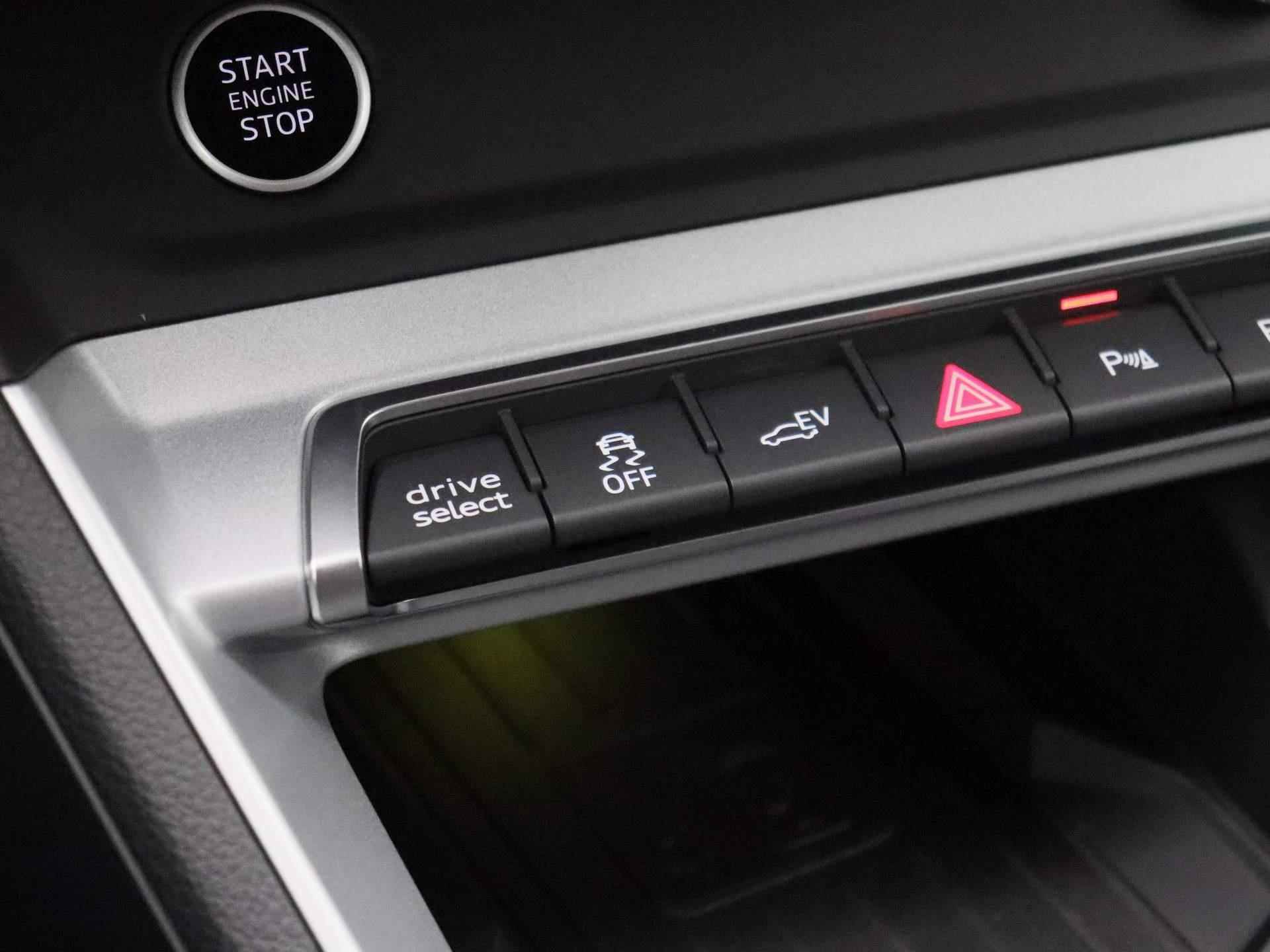 Audi Q3 Sportback 45 TFSI e S Edition 245 PK | Automaat | Navigatie | 360 Camera | Adaptive Cruise Control | Parkeersensoren | Stoelverwarming | Apple Carplay | Android Auto | Lichtmetalen velgen | Climate Control | - 24/49