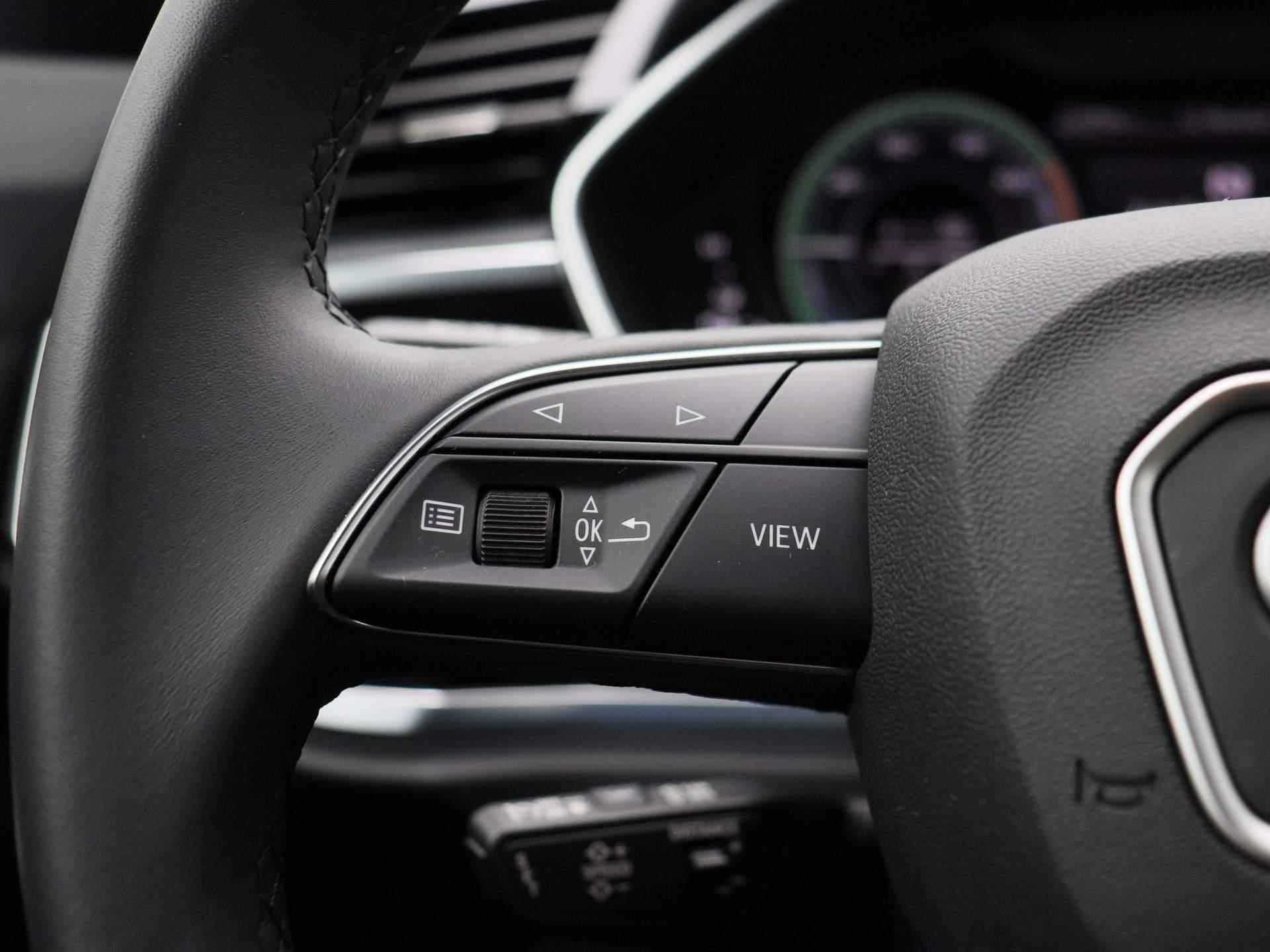 Audi Q3 Sportback 45 TFSI e S Edition 245 PK | Automaat | Navigatie | 360 Camera | Adaptive Cruise Control | Parkeersensoren | Stoelverwarming | Apple Carplay | Android Auto | Lichtmetalen velgen | Climate Control | - 26/49