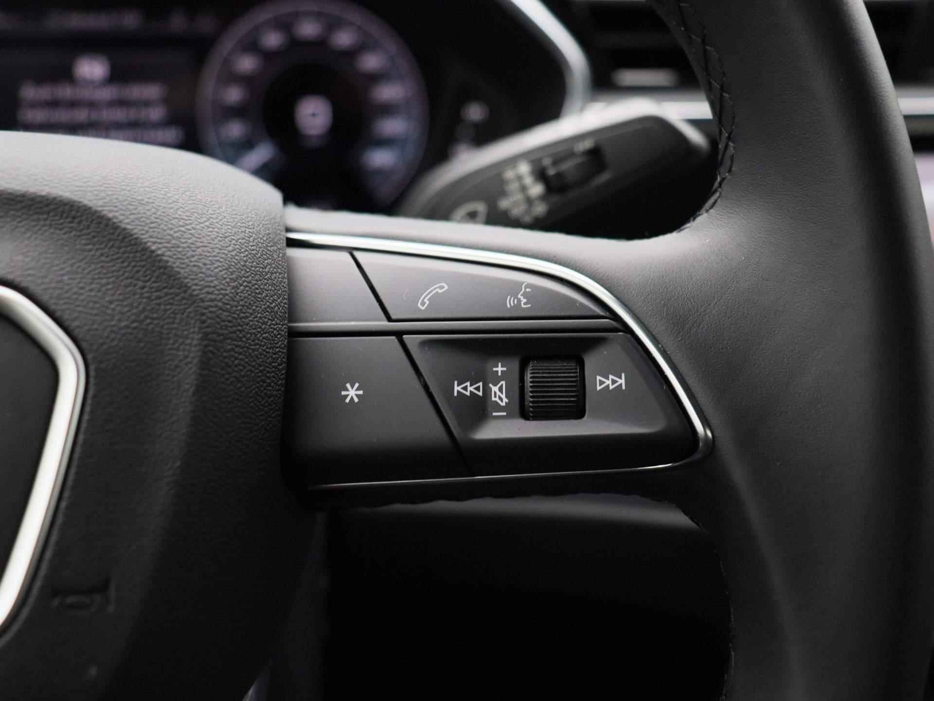 Audi Q3 Sportback 45 TFSI e S Edition 245 PK | Automaat | Navigatie | 360 Camera | Adaptive Cruise Control | Parkeersensoren | Stoelverwarming | Apple Carplay | Android Auto | Lichtmetalen velgen | Climate Control | - 27/49